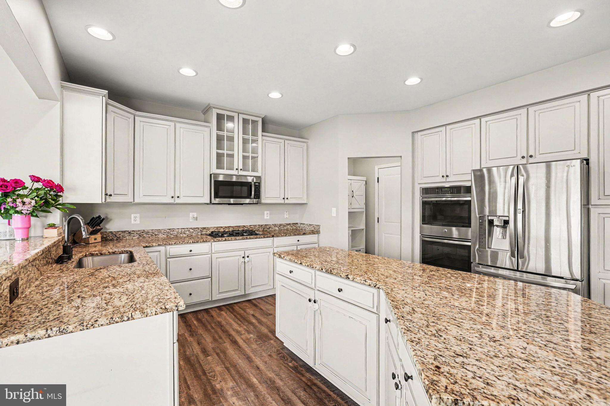 PELHAM'S EAST - Residential