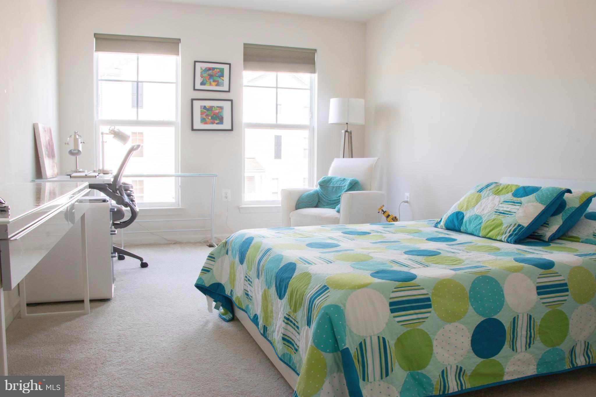 SUMMERWALK AT STONE RIDGE - Residential Lease