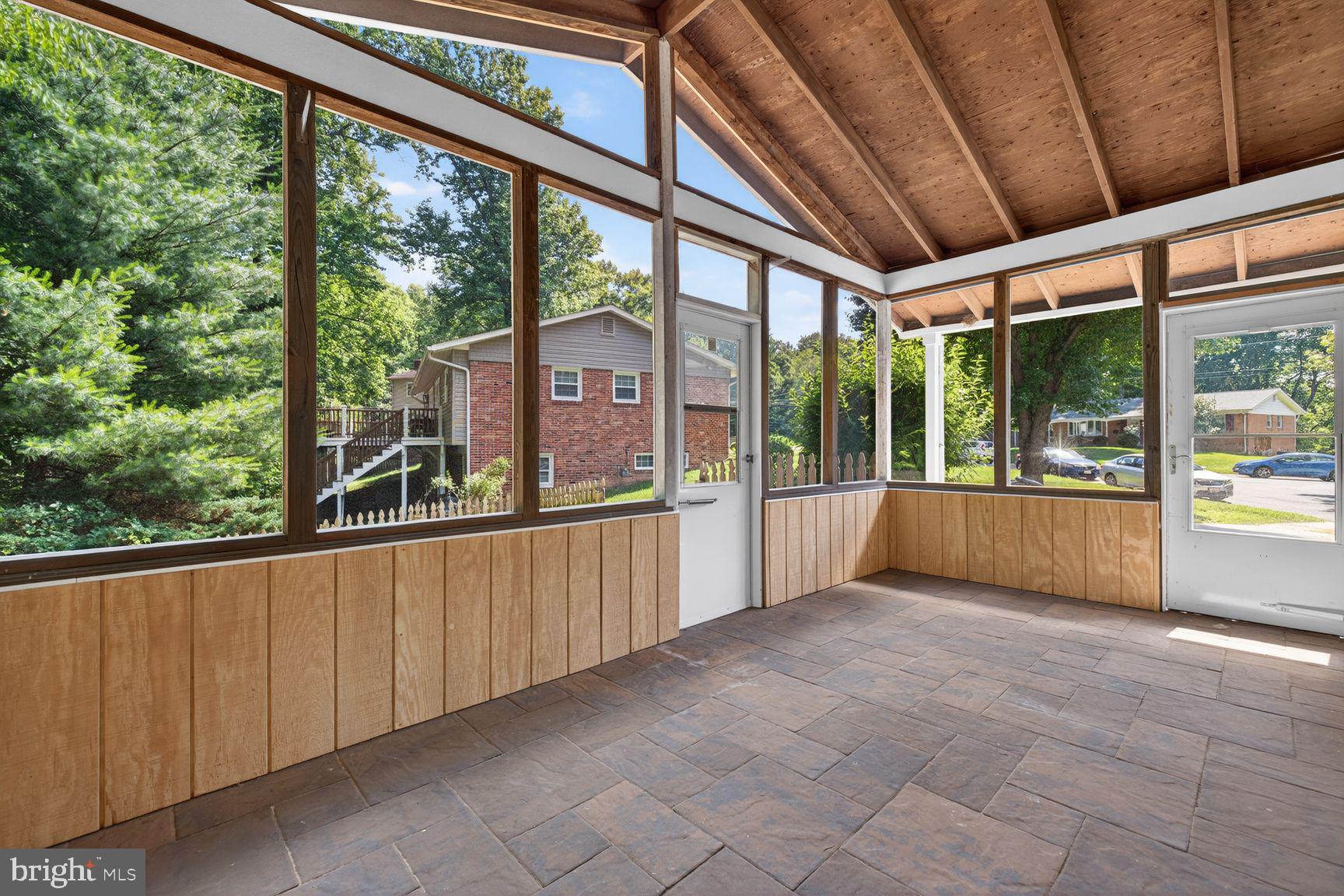 FOXHALL - Residential