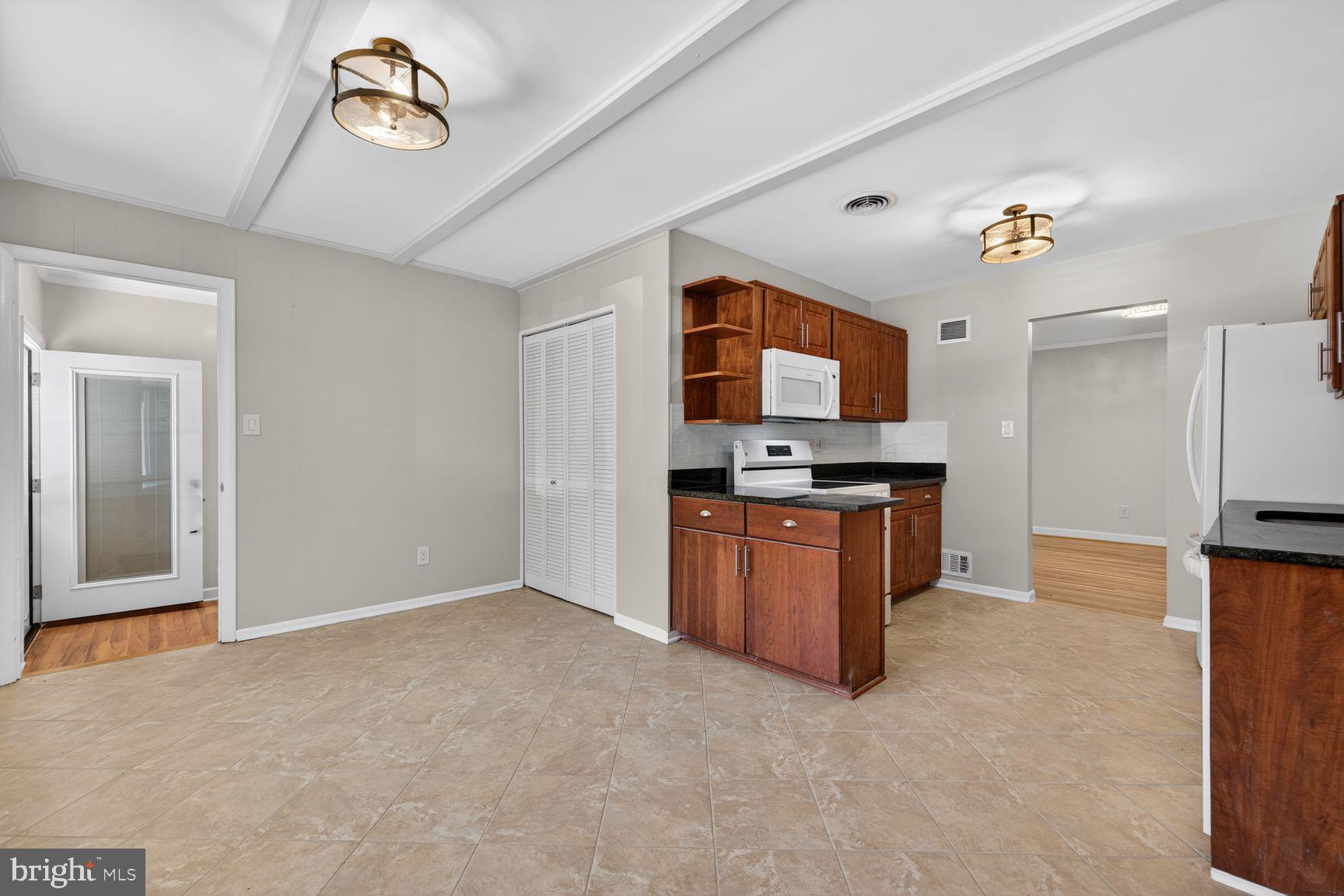 FOXHALL - Residential