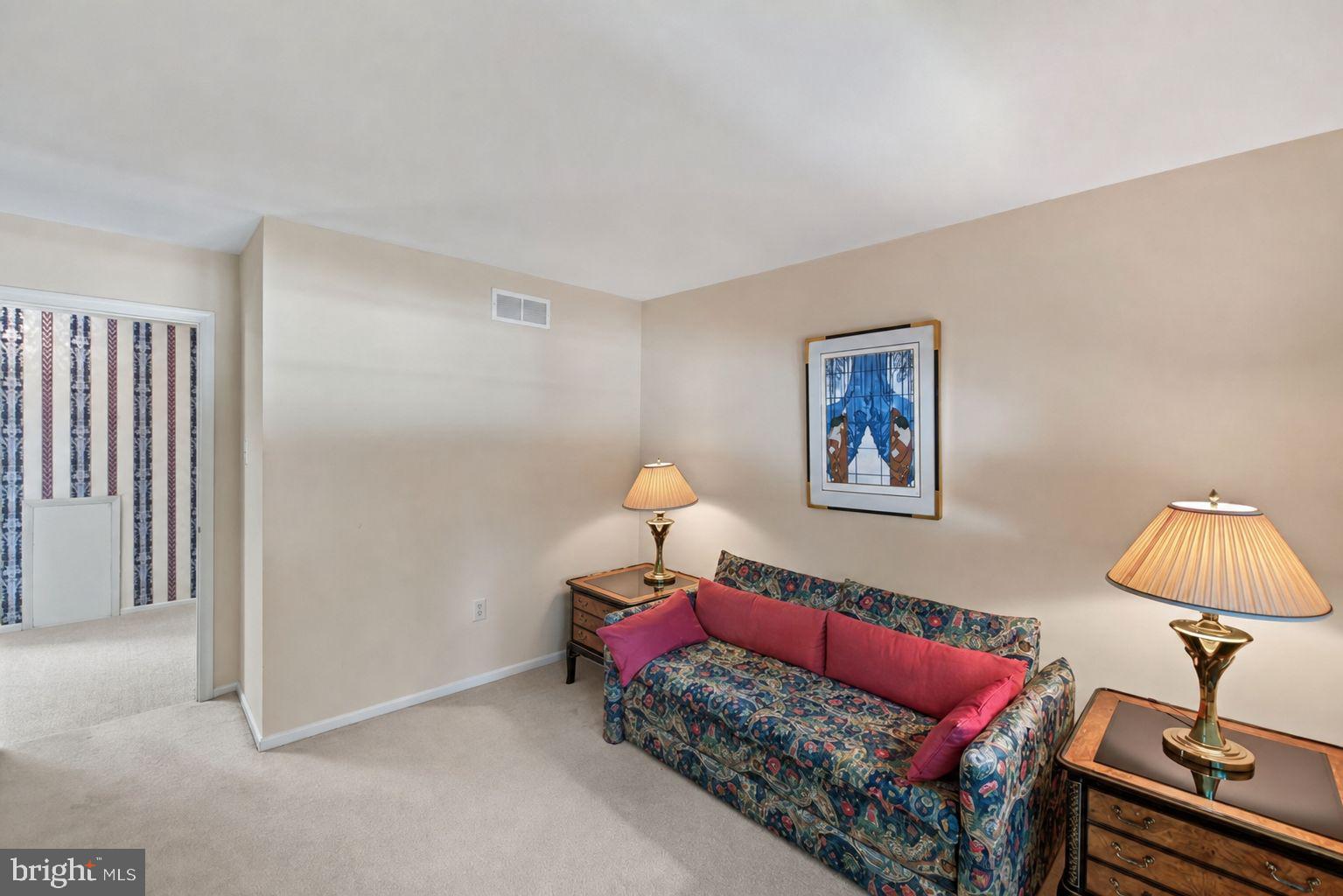 COLLEGEVILLE GLEN - Residential