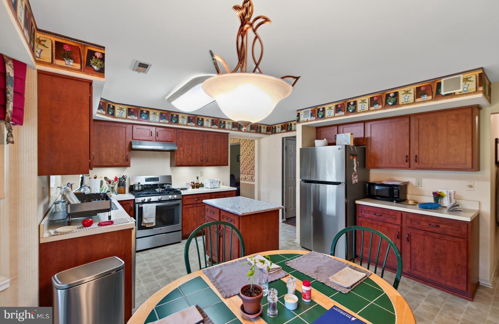 COLLEGEVILLE GLEN - Residential