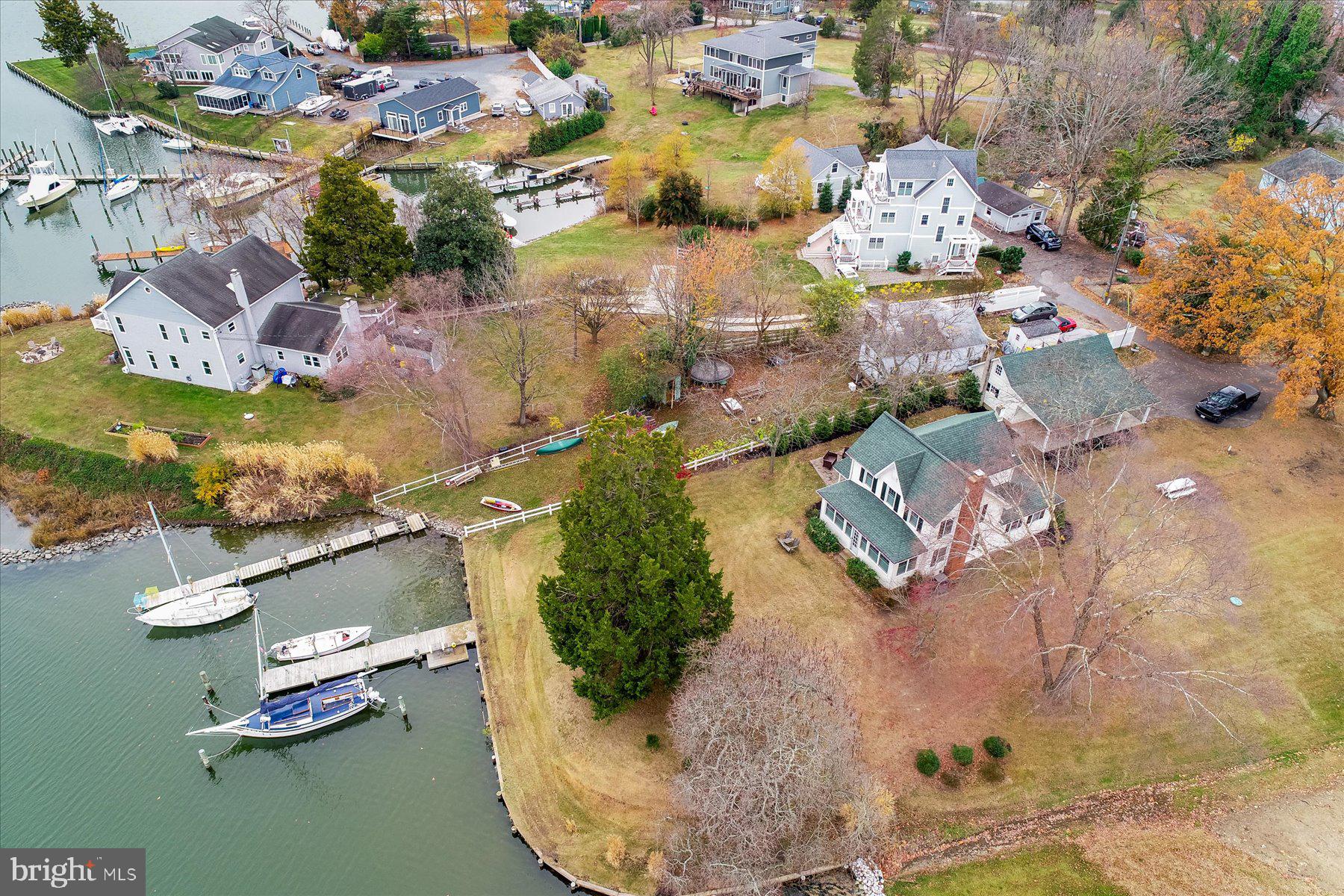 CARRS WHARF - Residential