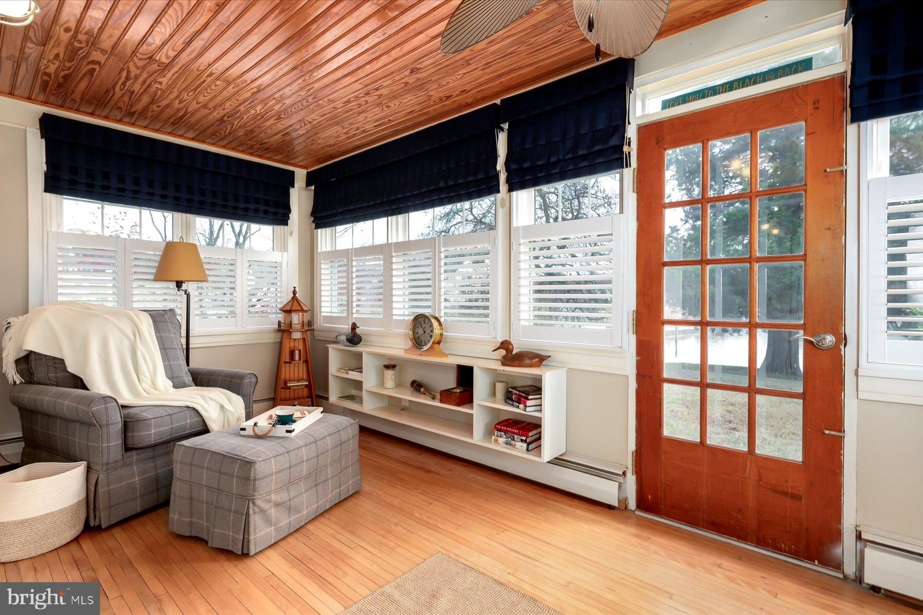 CARRS WHARF - Residential