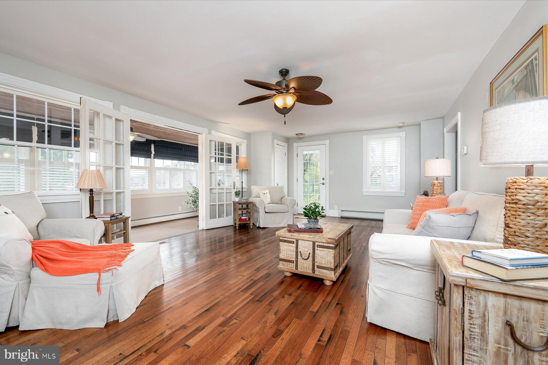 CARRS WHARF - Residential