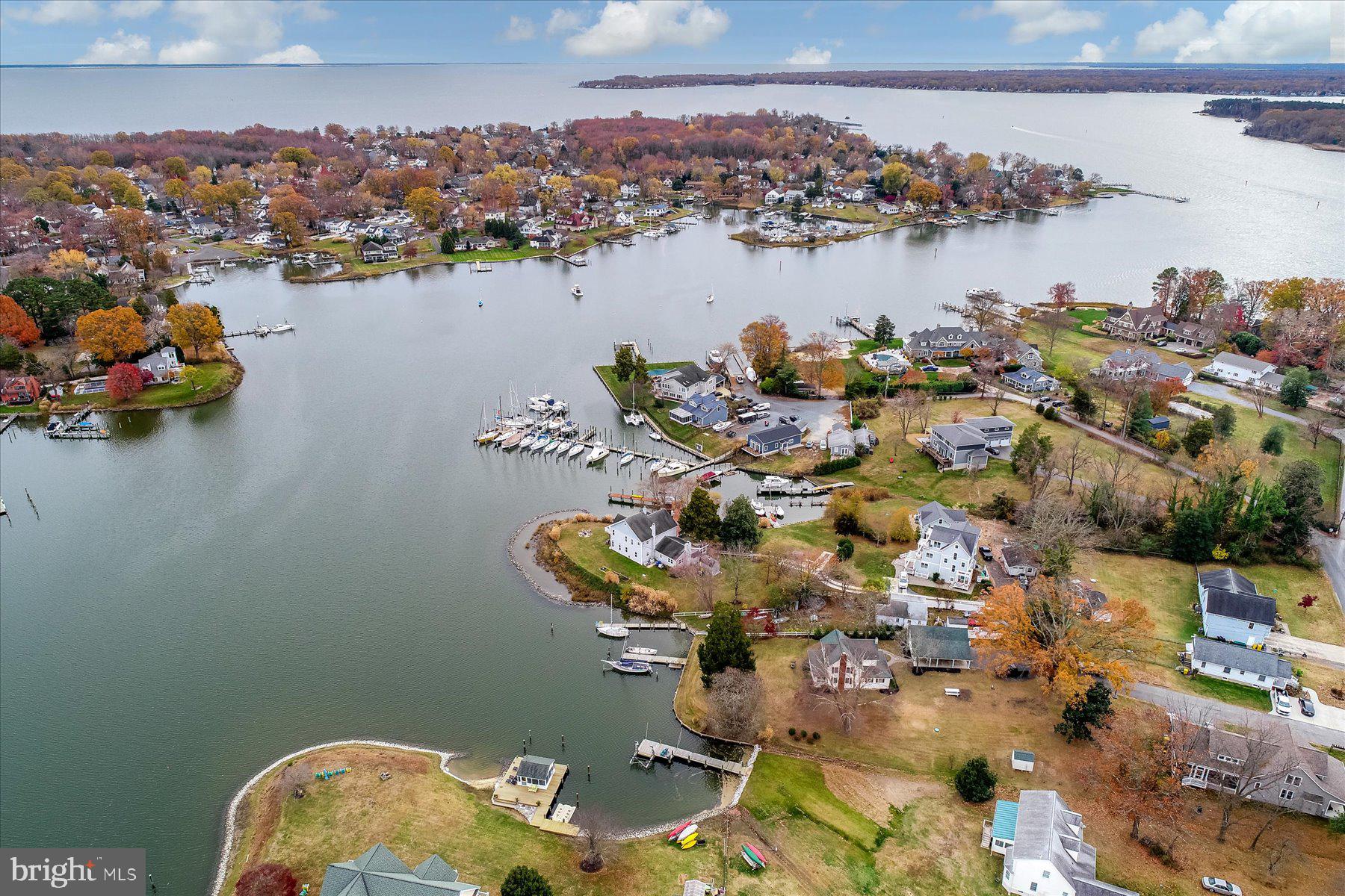 CARRS WHARF - Residential