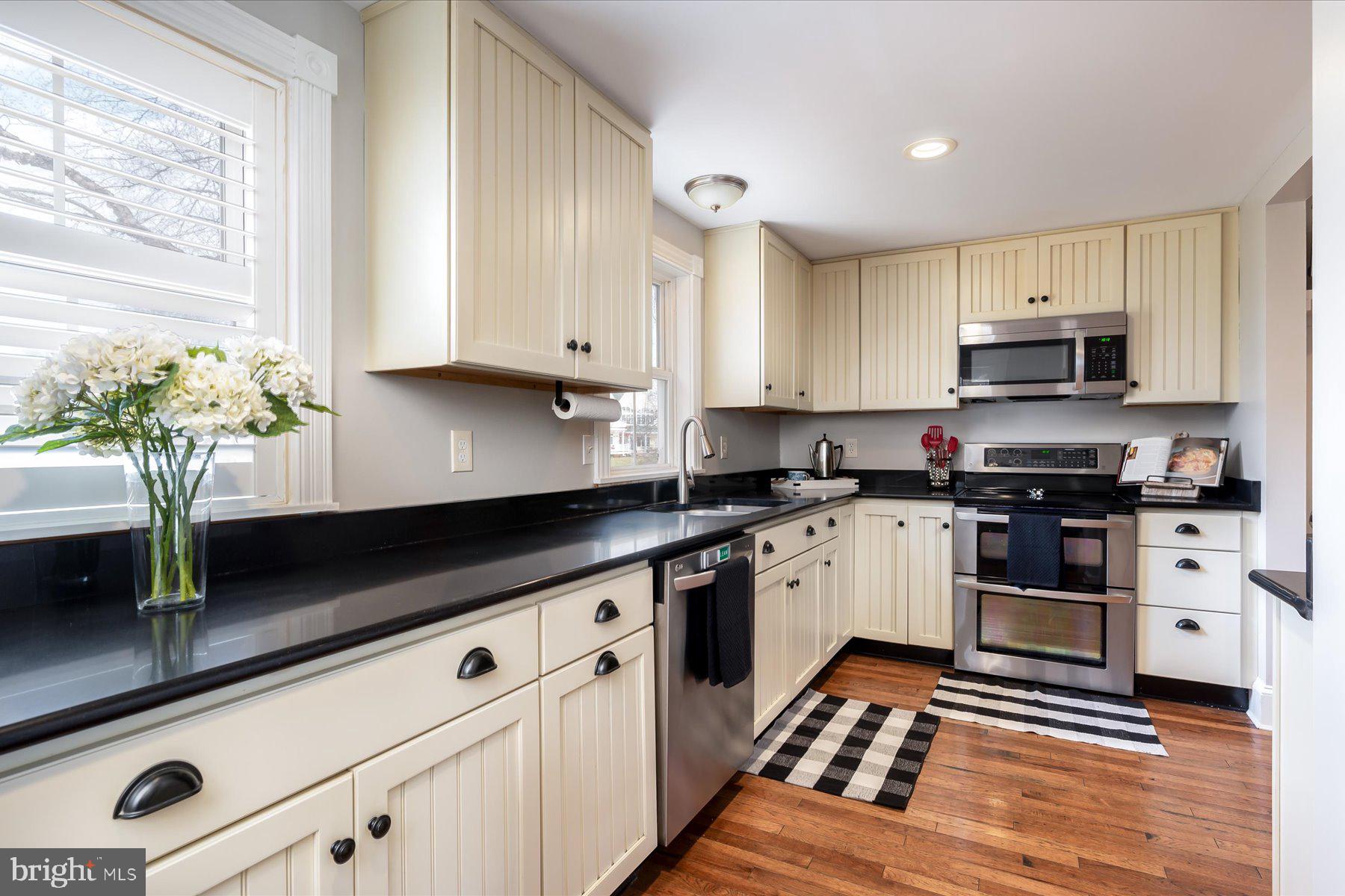 CARRS WHARF - Residential