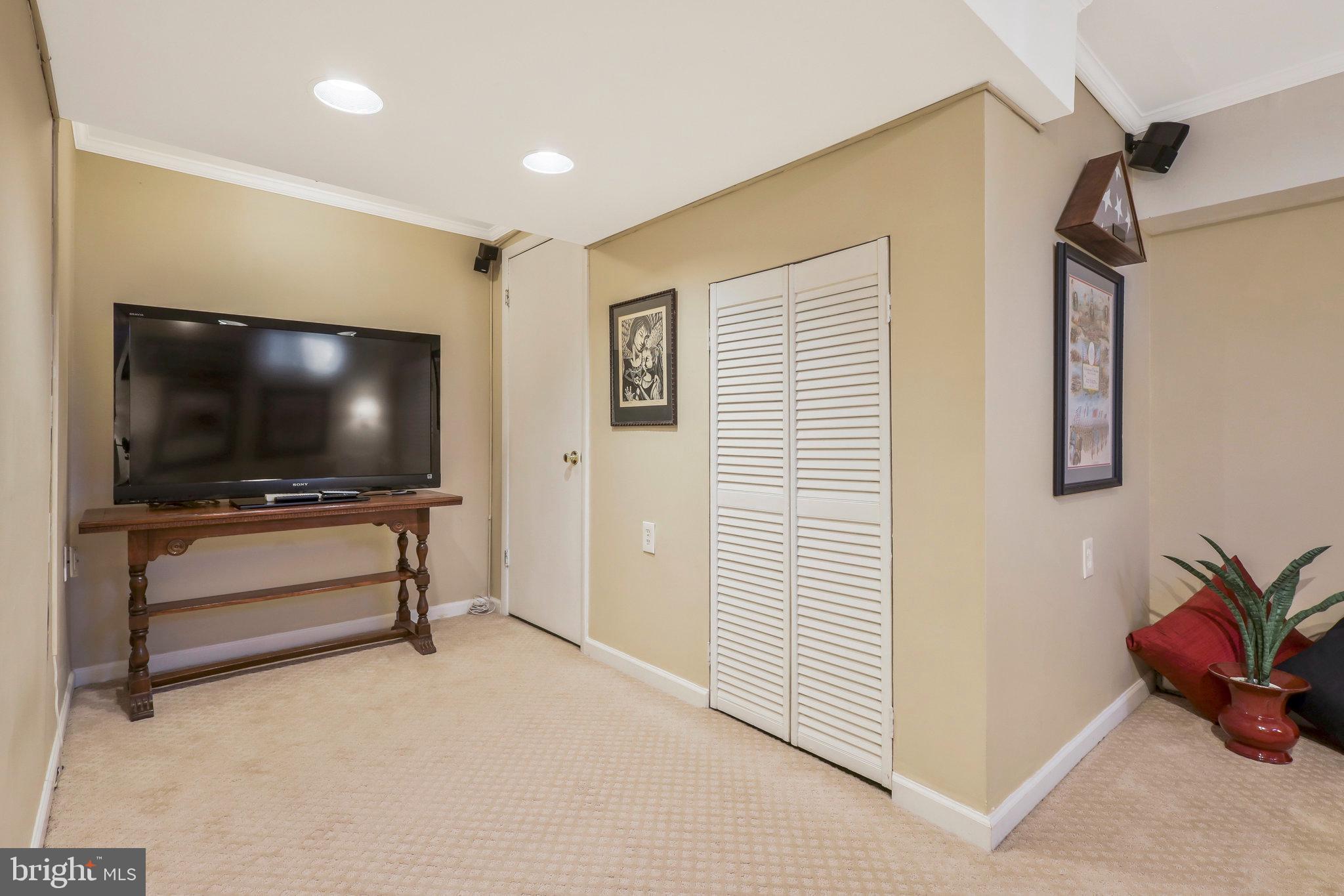GARDEN CITY - Residential