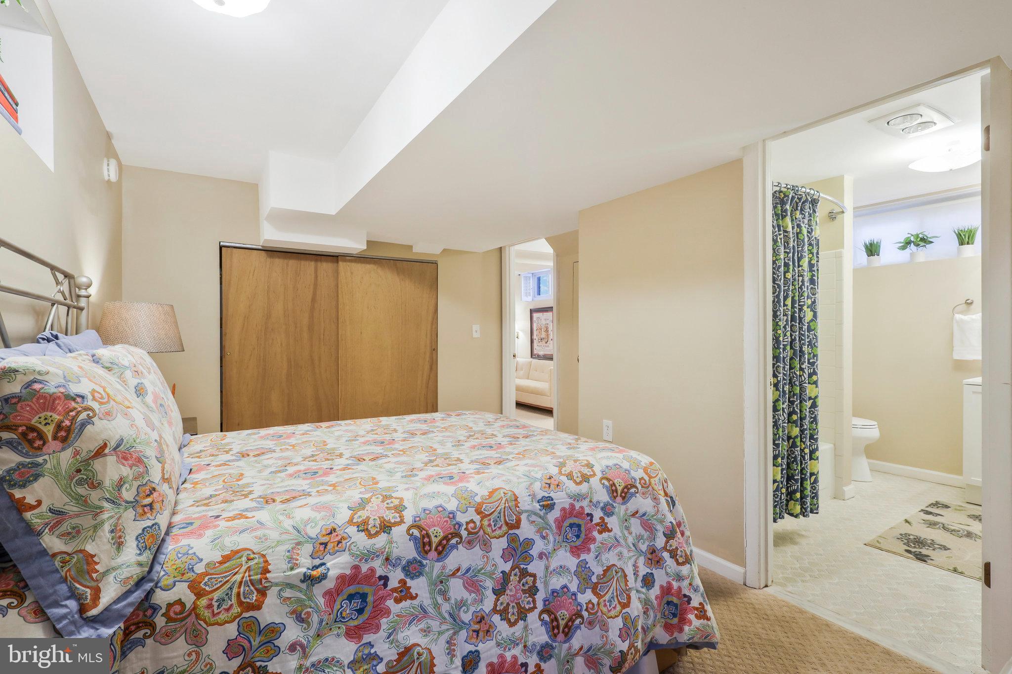 GARDEN CITY - Residential