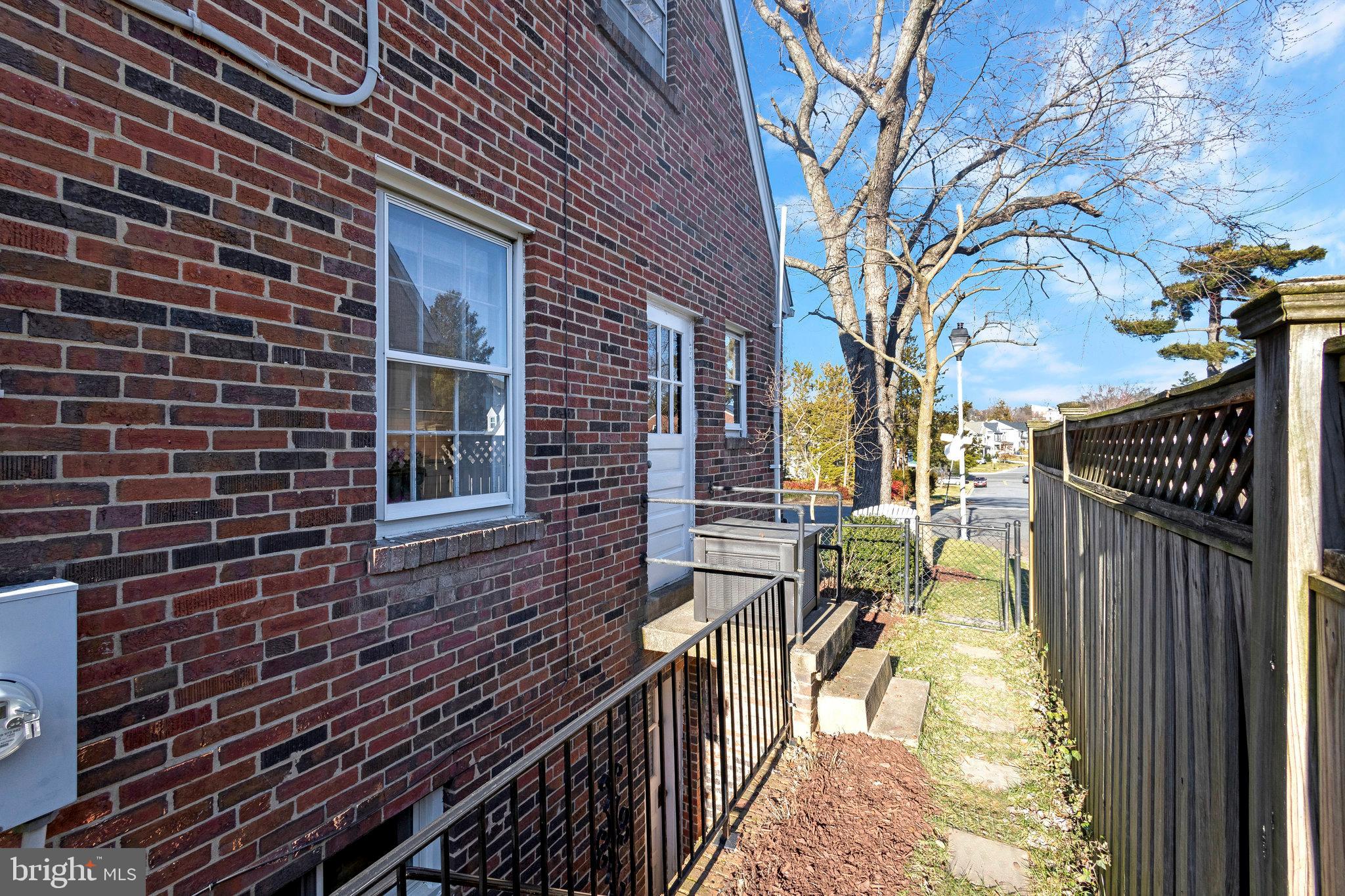 GARDEN CITY - Residential