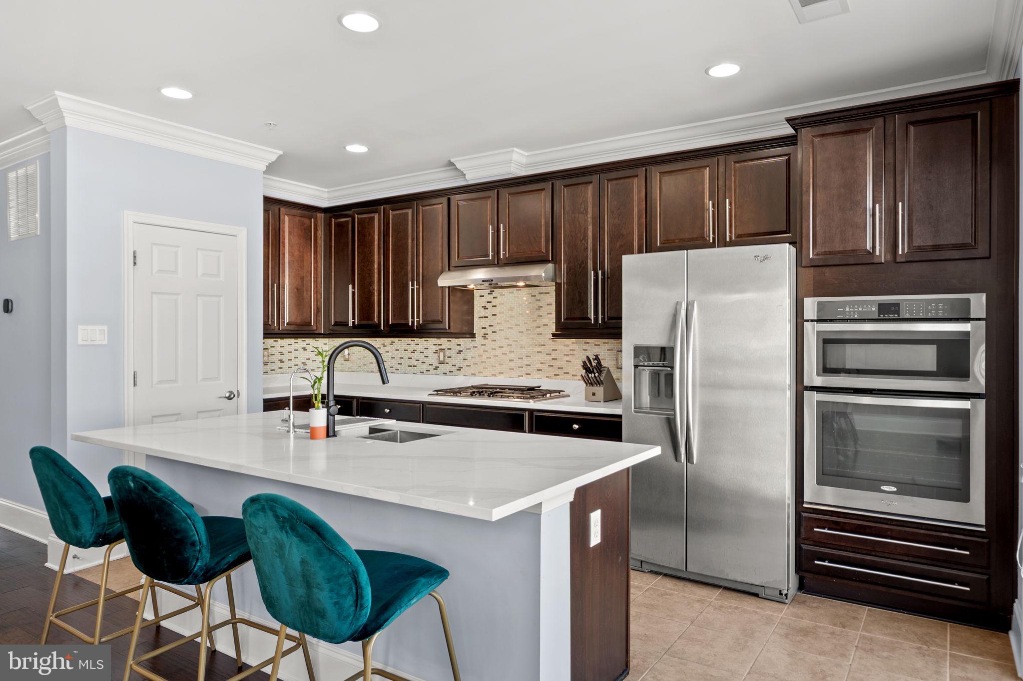 SUMMIT HALL RESERVE - Residential