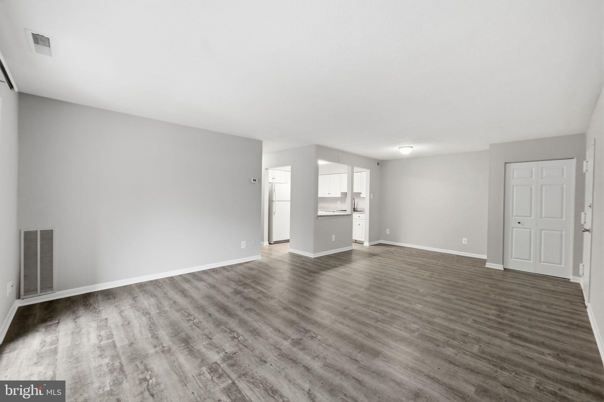 TREETOP CONDO - Residential