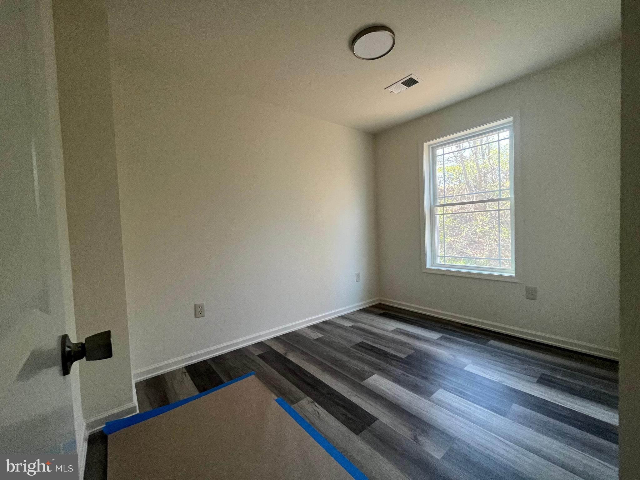 WALNUT KNOLLS - Residential