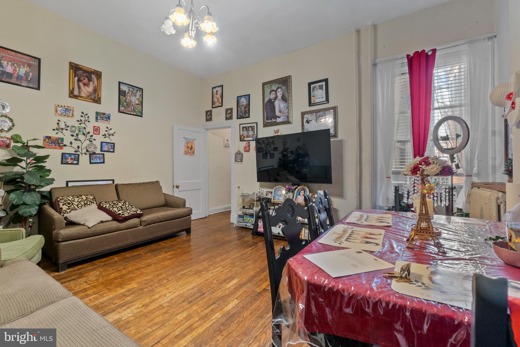 CHARLES VILLAGE - Residential Income