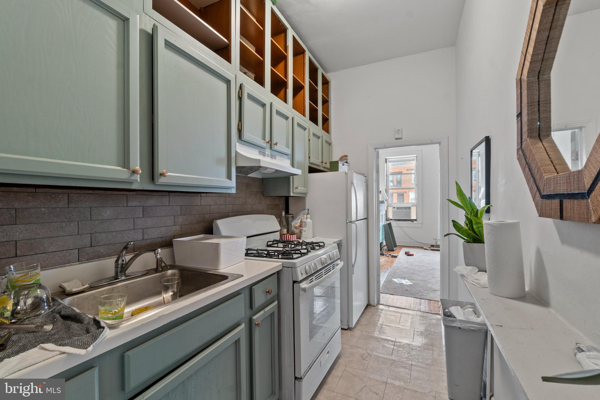 CHARLES VILLAGE - Residential Income