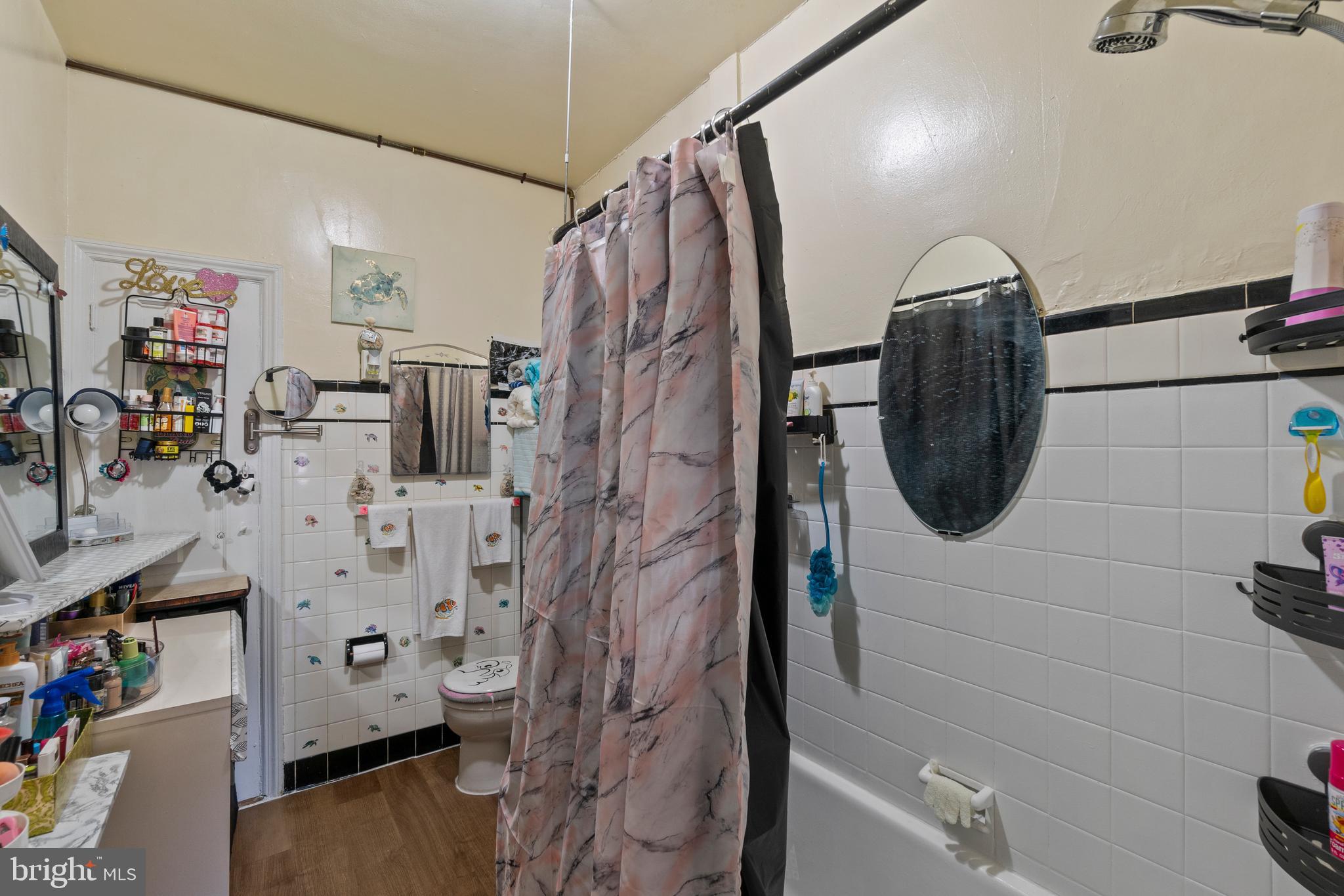 CHARLES VILLAGE - Residential Income