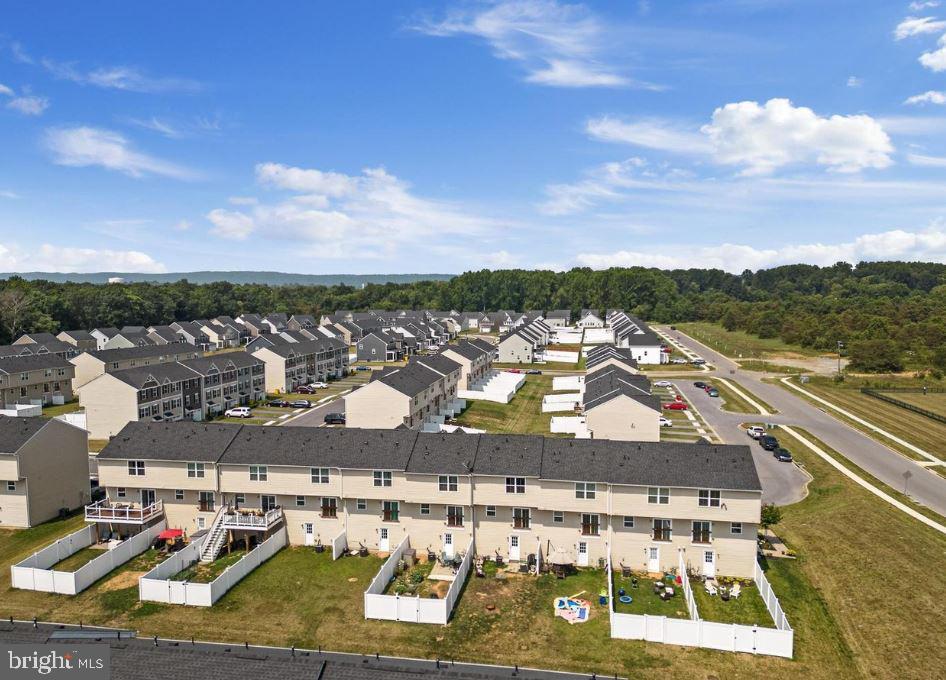 LAKESIDE - Residential Lease