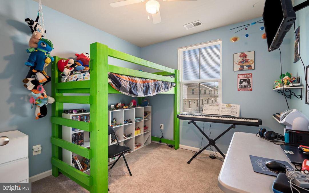 LAKESIDE - Residential Lease