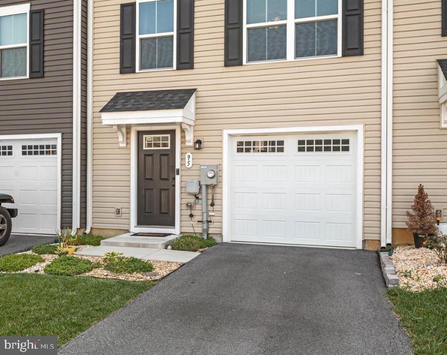 LAKESIDE - Residential Lease