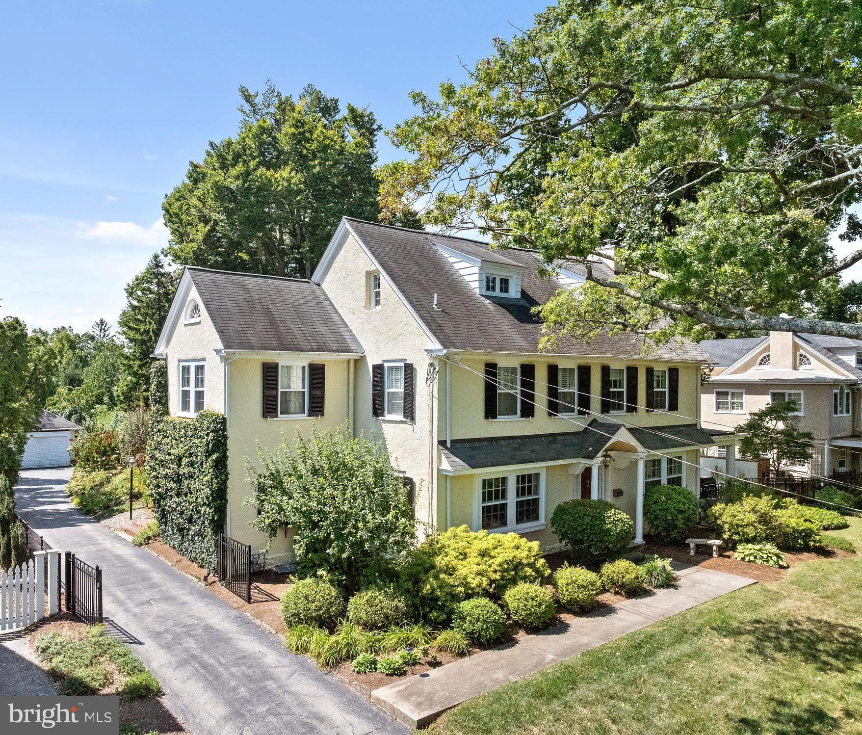 GREYTHORNE WOODS - Residential