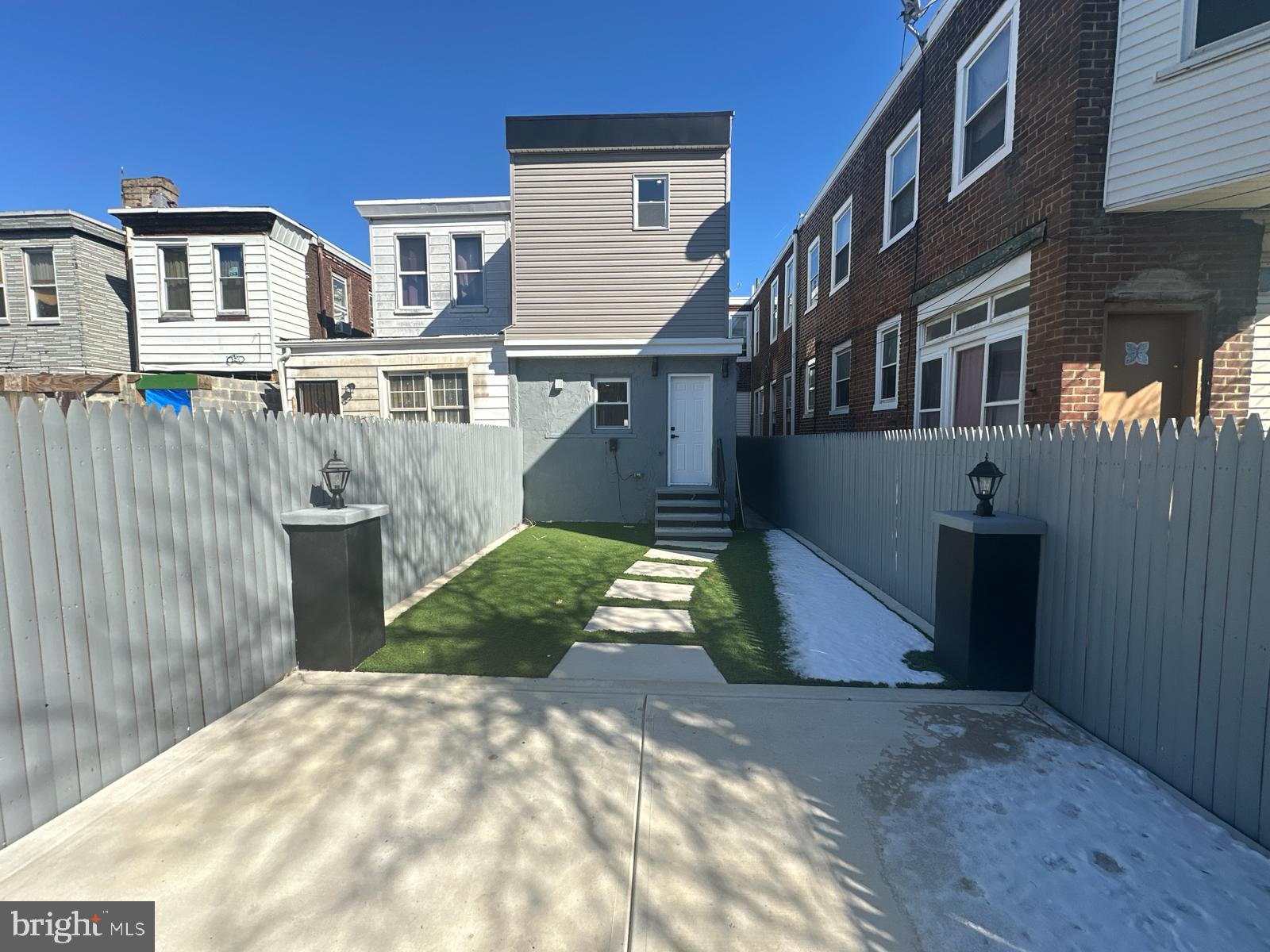 PORT RICHMOND - Residential