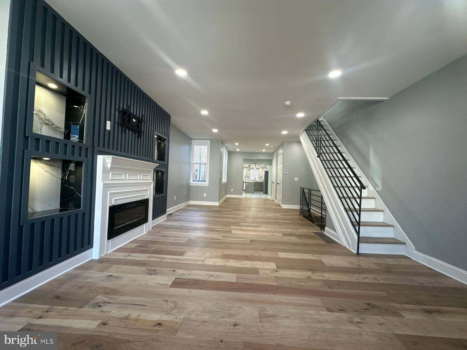 PORT RICHMOND - Residential