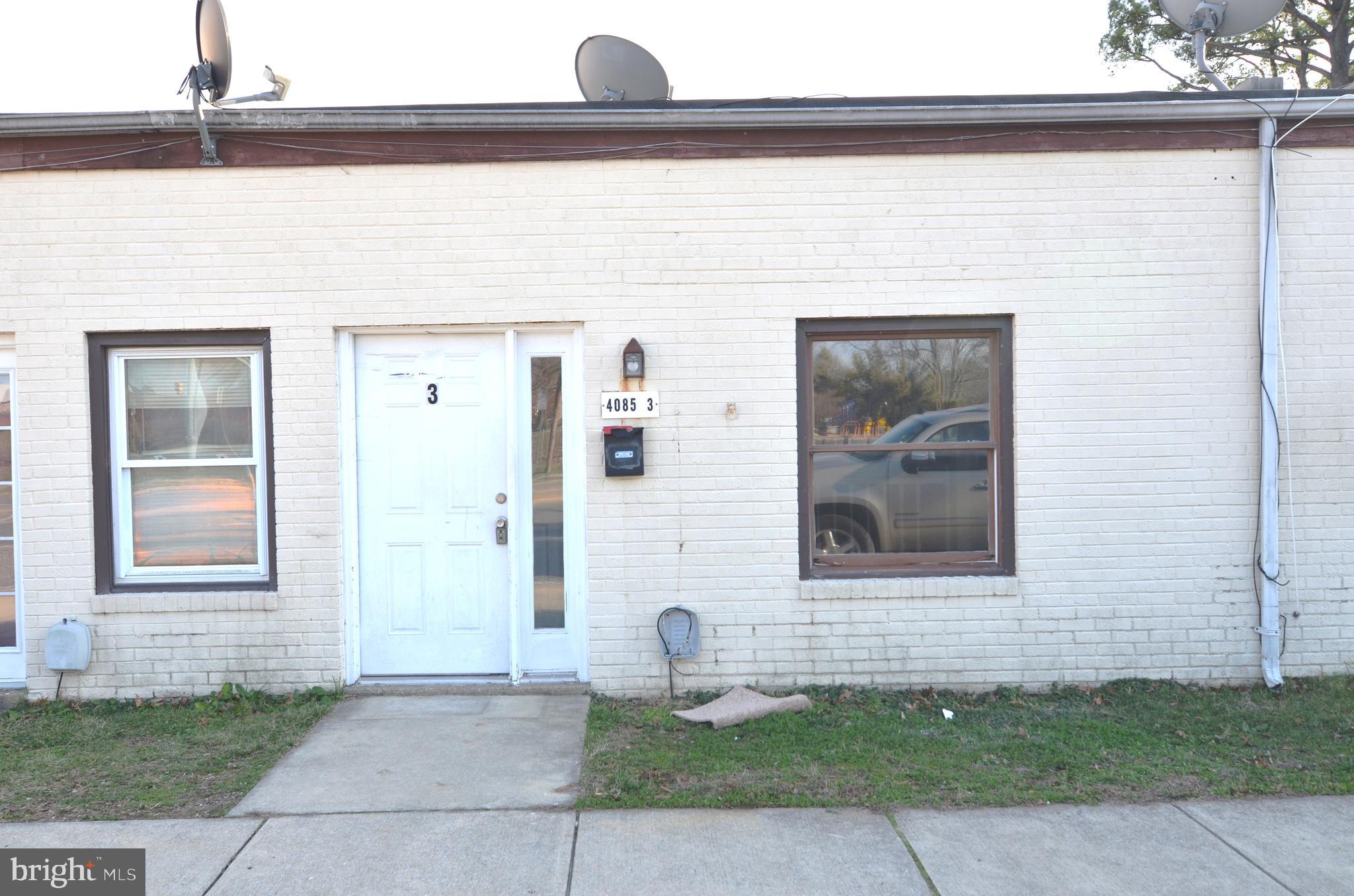 1BR 1FB 1st floor apartment 3 blocks from Indian Head Naval Surface Warfare Center main gate.  Kitchen, dining area, living room, bedroom and bathroom. $75 utilities paid directly to Property Manager each month along with rent are water, sewer and trash for a total due each month of $850. Small pets case-by-case basis.  No dogs.  Immediate availability.  Close to Indian Head Village Green, Velocity Center, Rail Trail, Mattingly Ave Park, boat ramp and more.