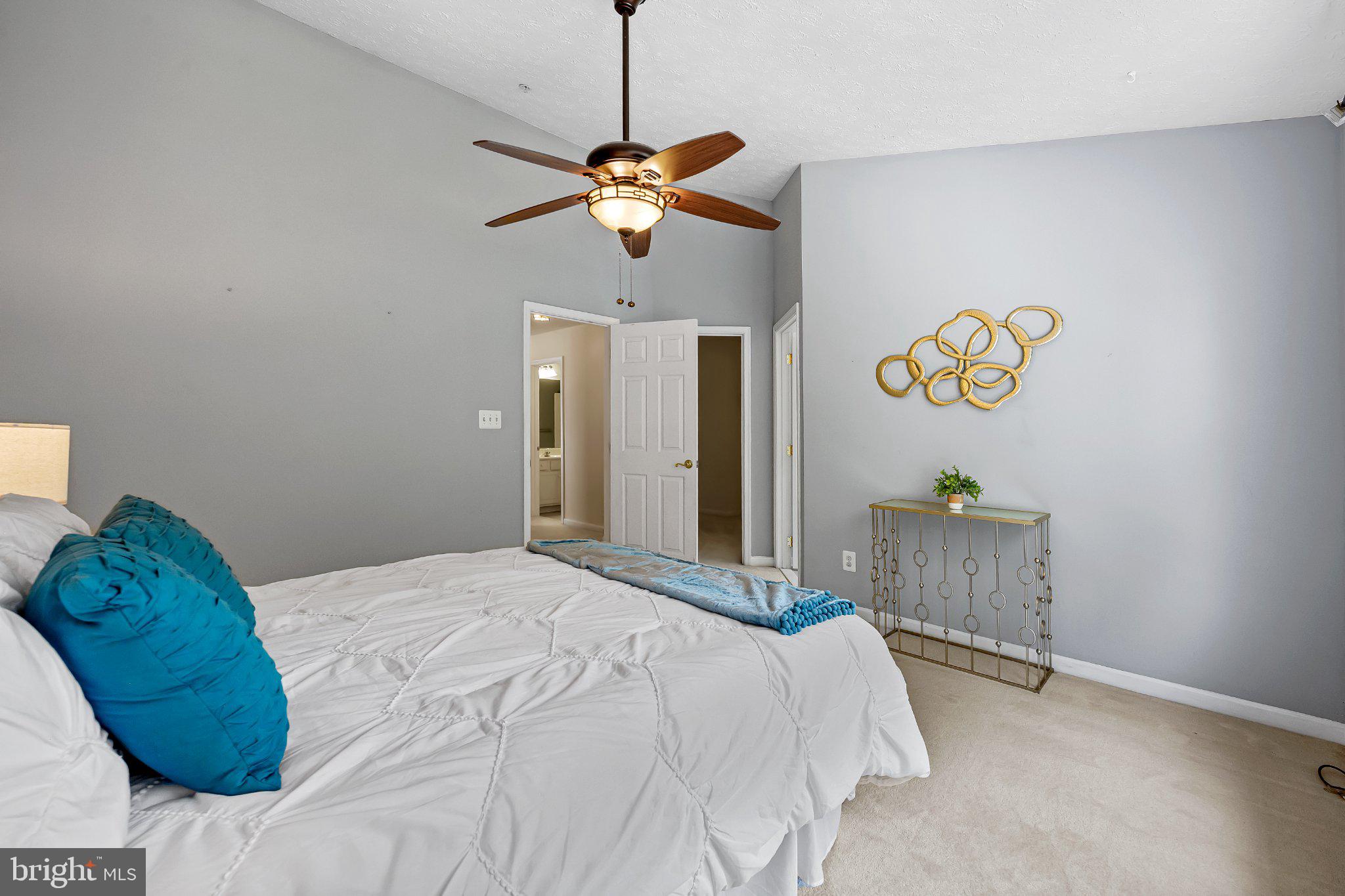 DEER SPRING - Residential