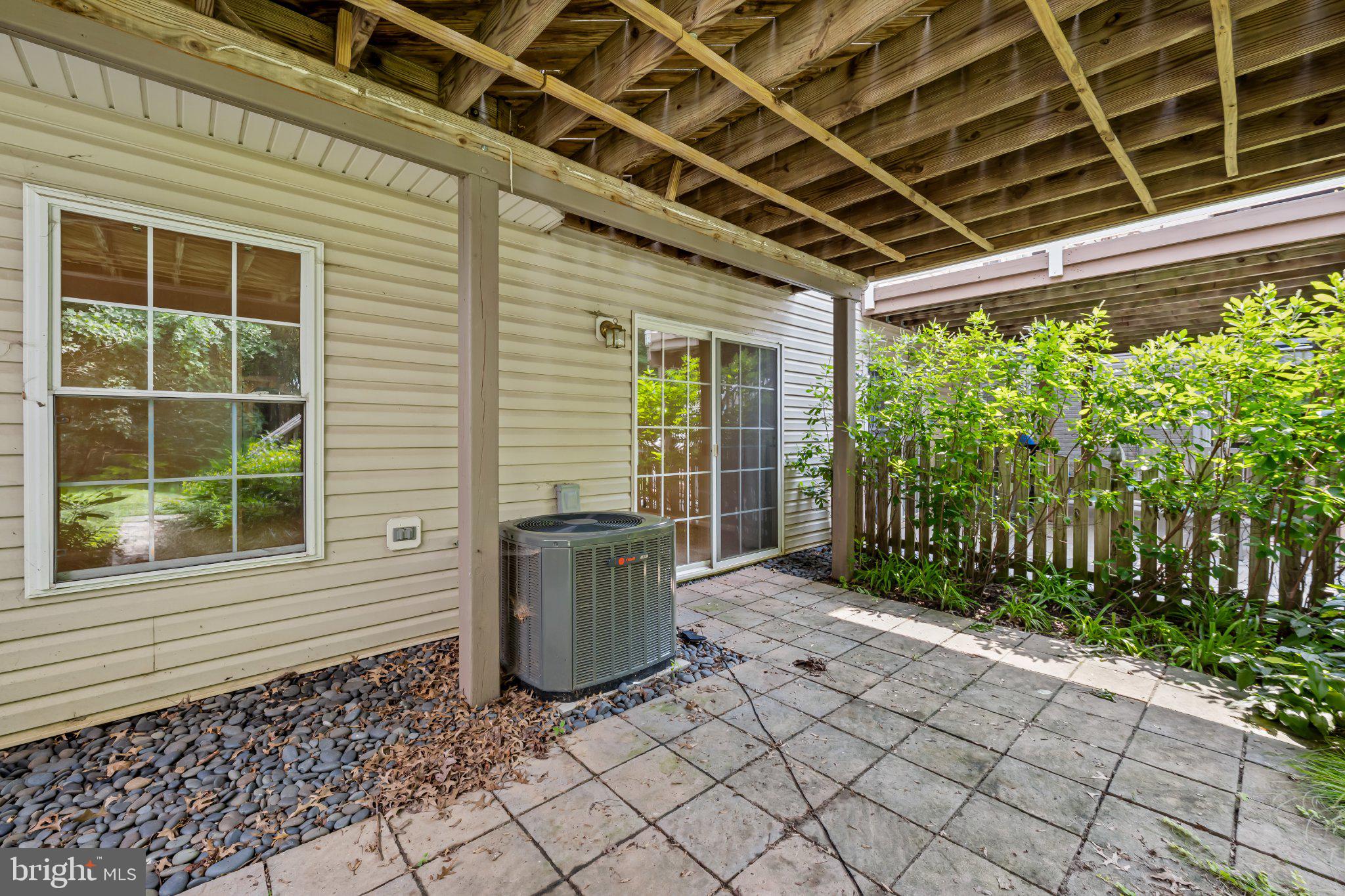 DEER SPRING - Residential