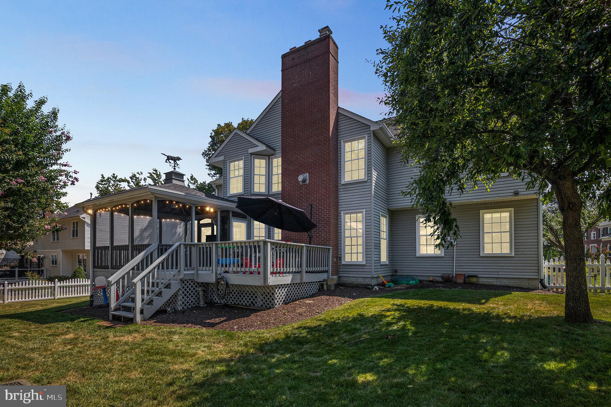 FOX POINT - Residential