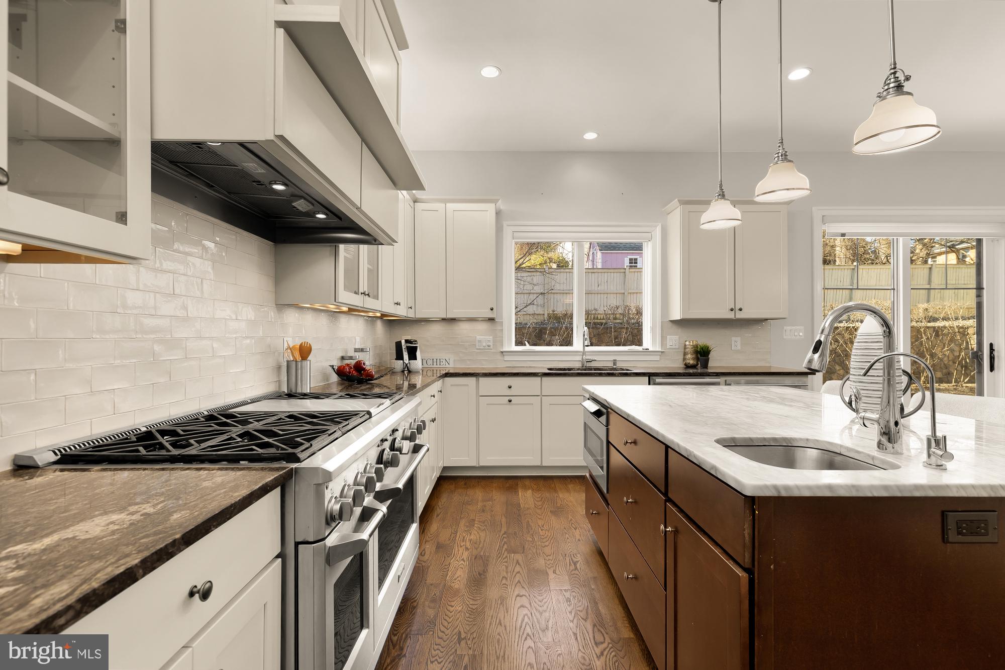 BROYHILL HEIGHTS - Residential