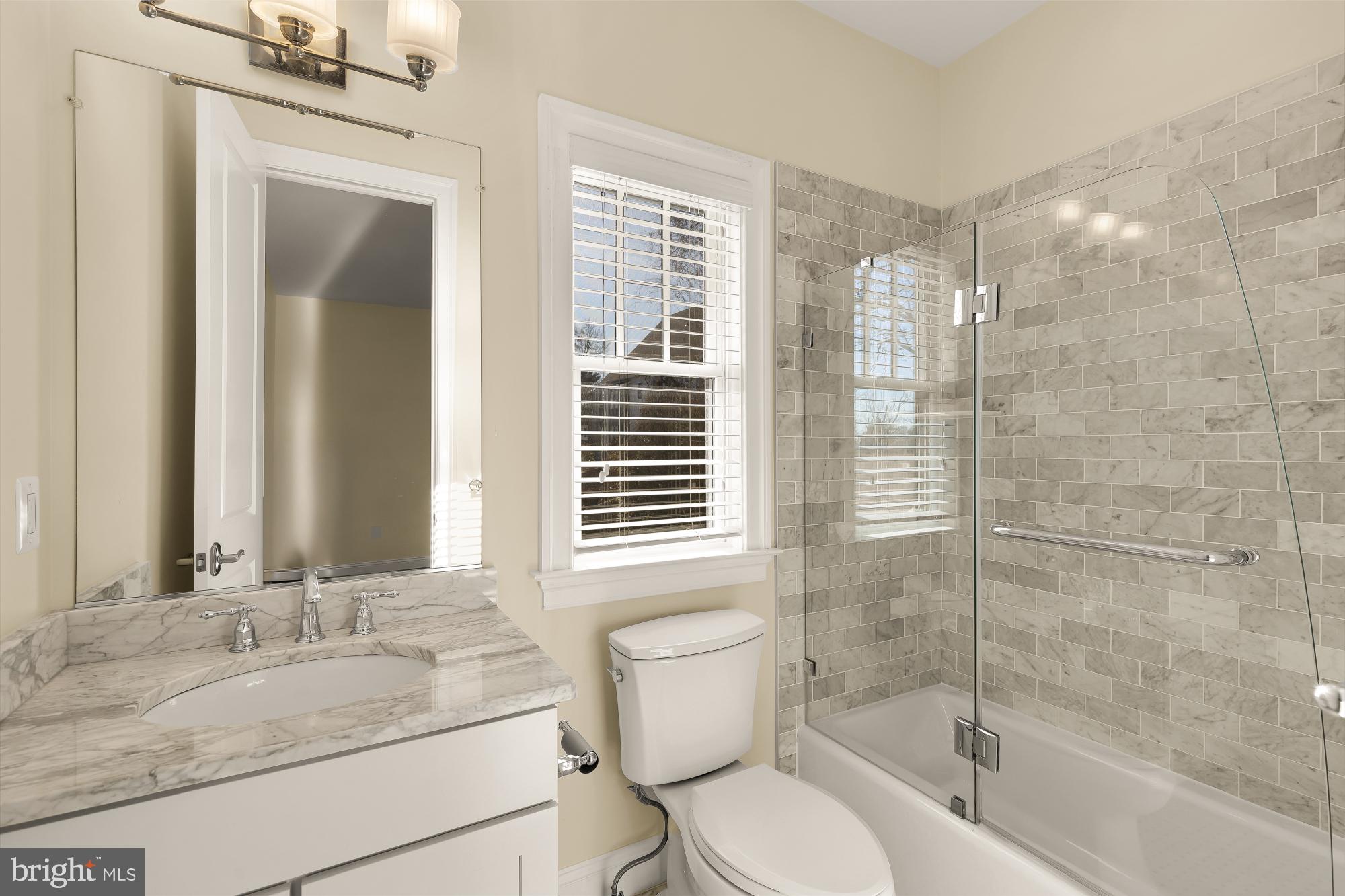 BROYHILL HEIGHTS - Residential