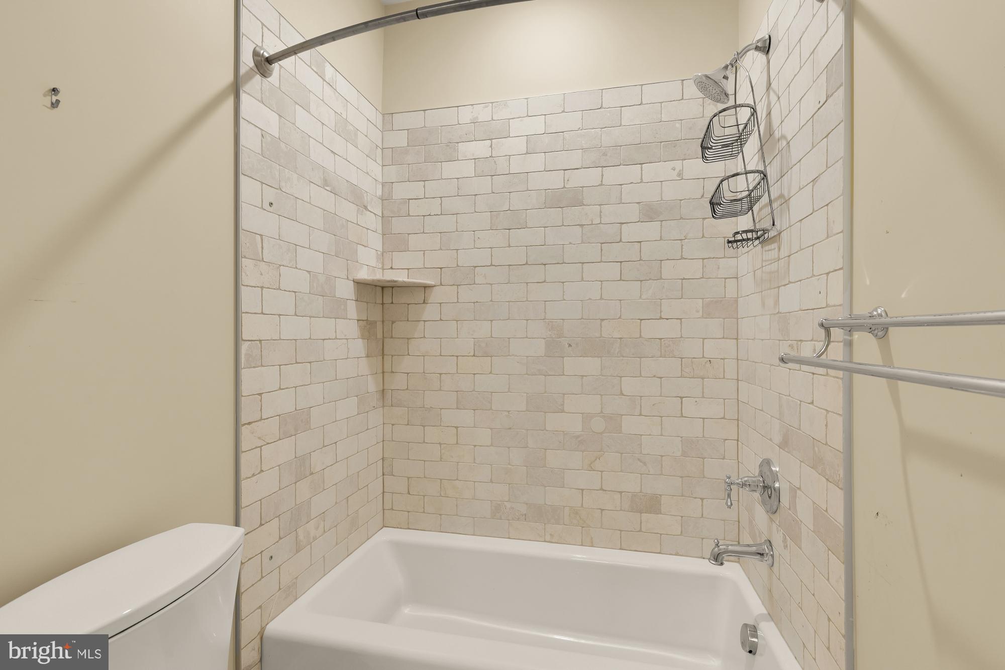 BROYHILL HEIGHTS - Residential