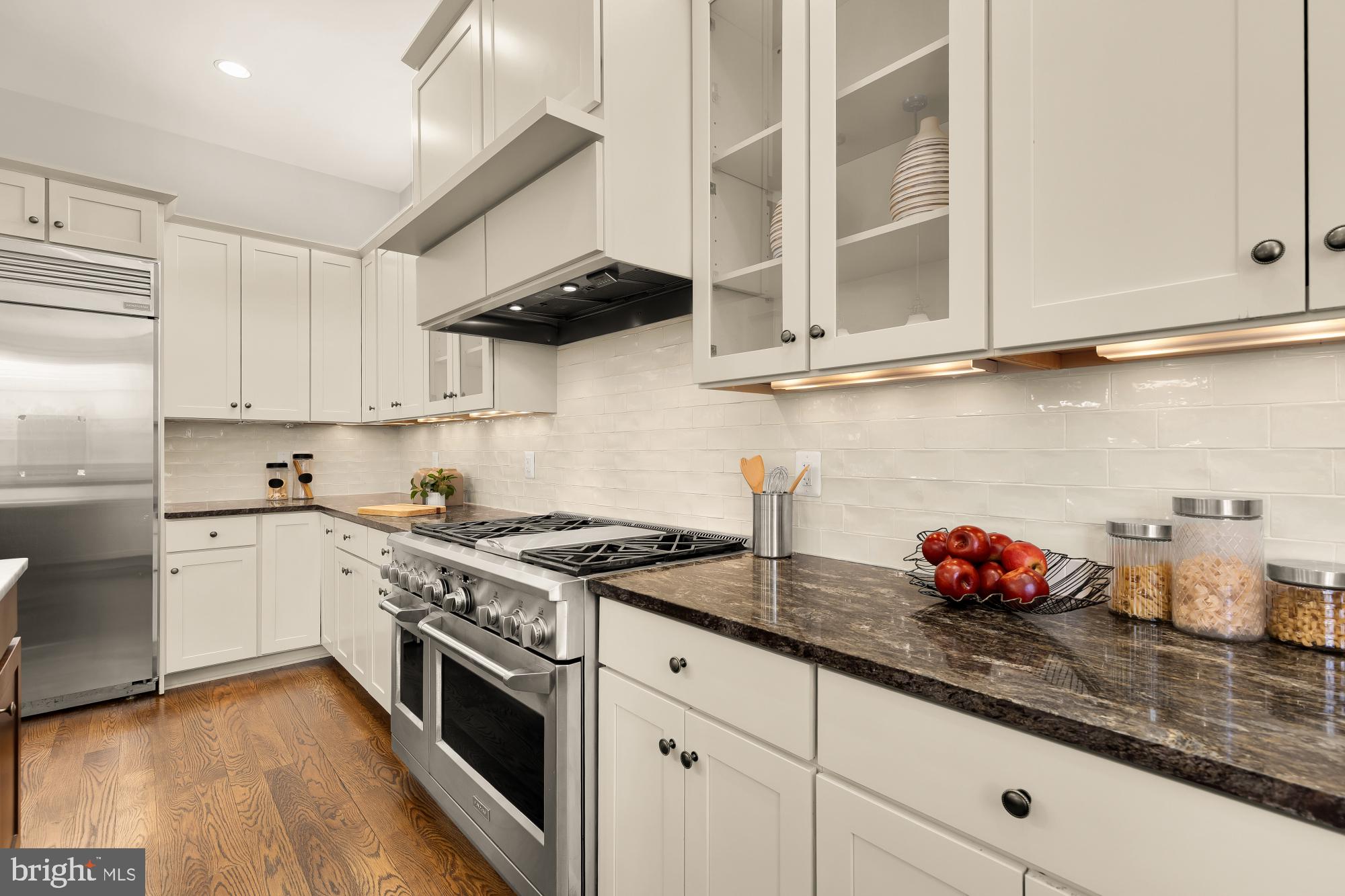 BROYHILL HEIGHTS - Residential