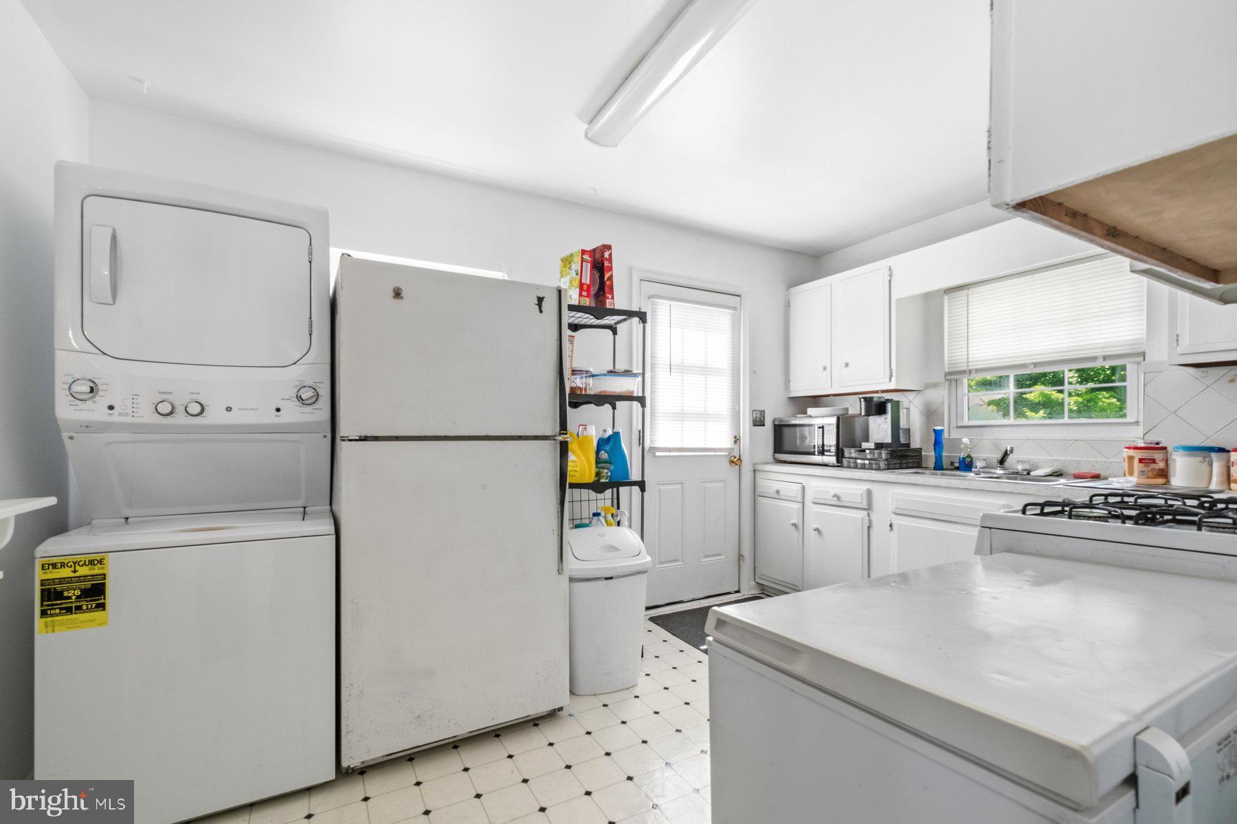ROCKVILLE - Residential
