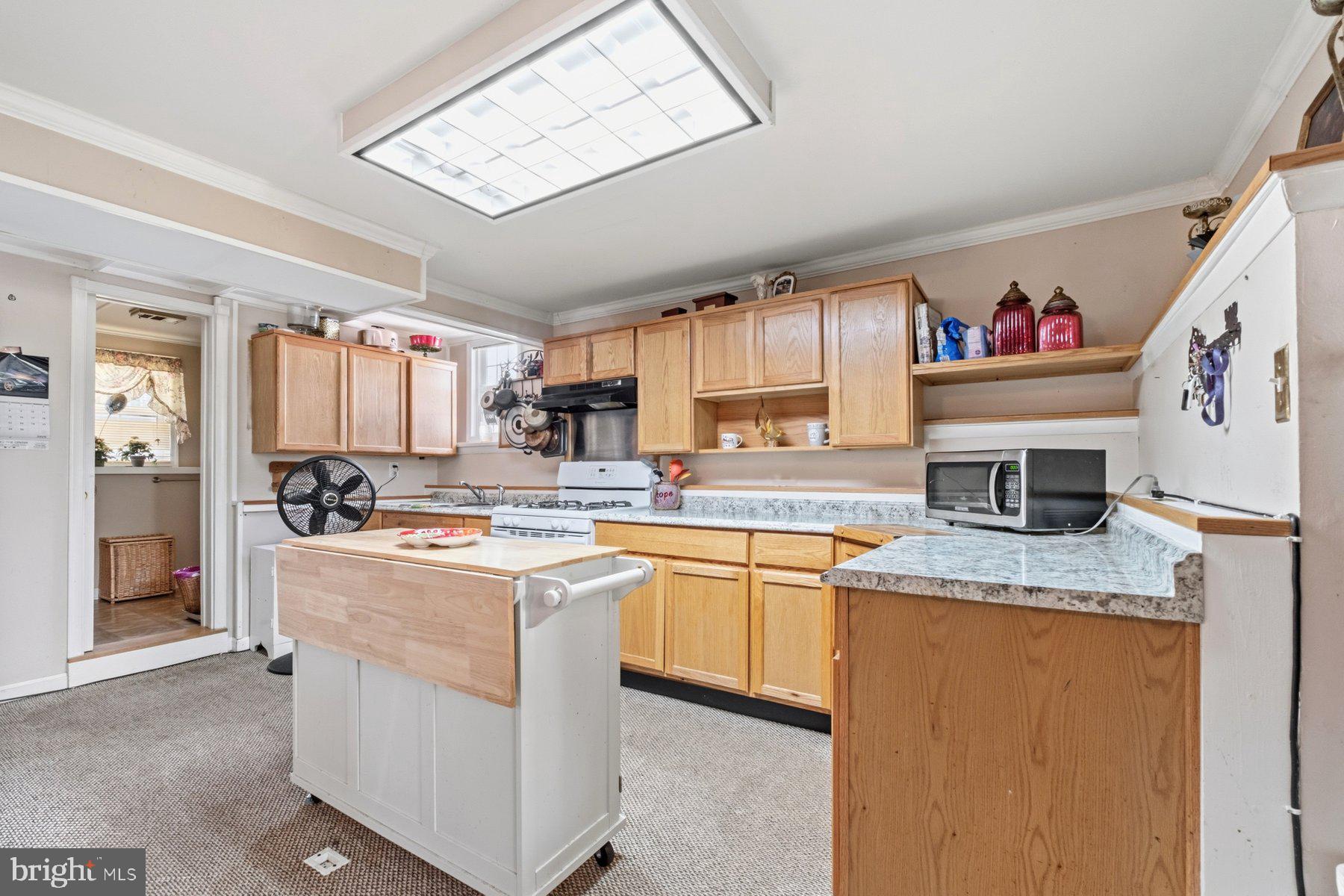 ROCKVILLE - Residential