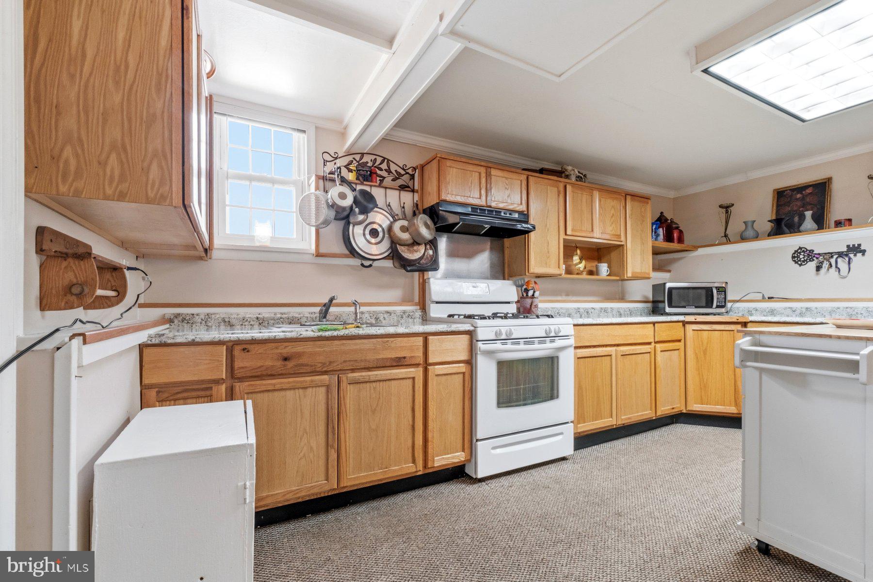ROCKVILLE - Residential