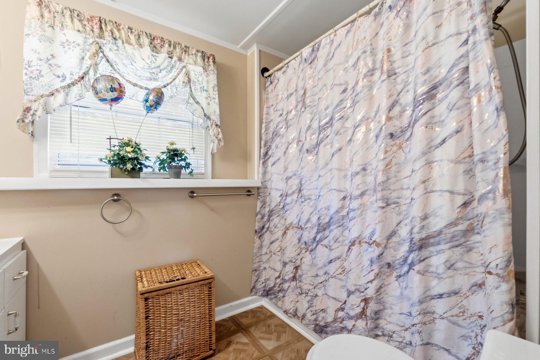 ROCKVILLE - Residential