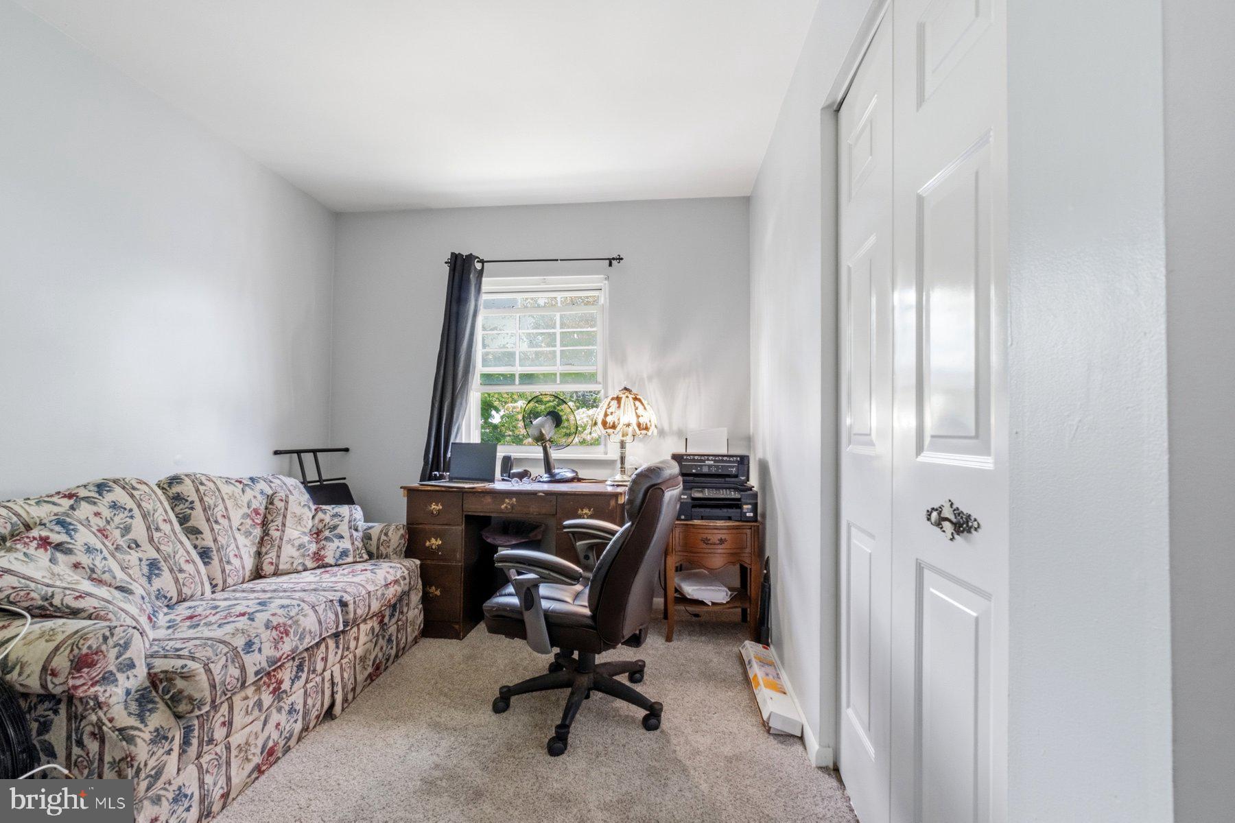 ROCKVILLE - Residential