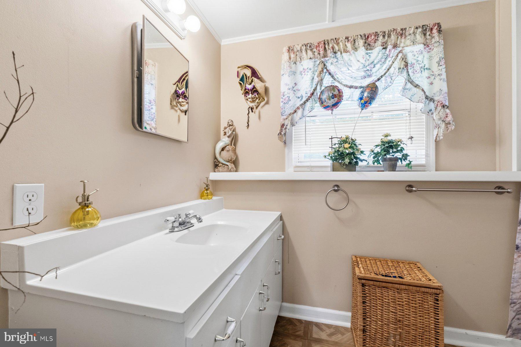 ROCKVILLE - Residential