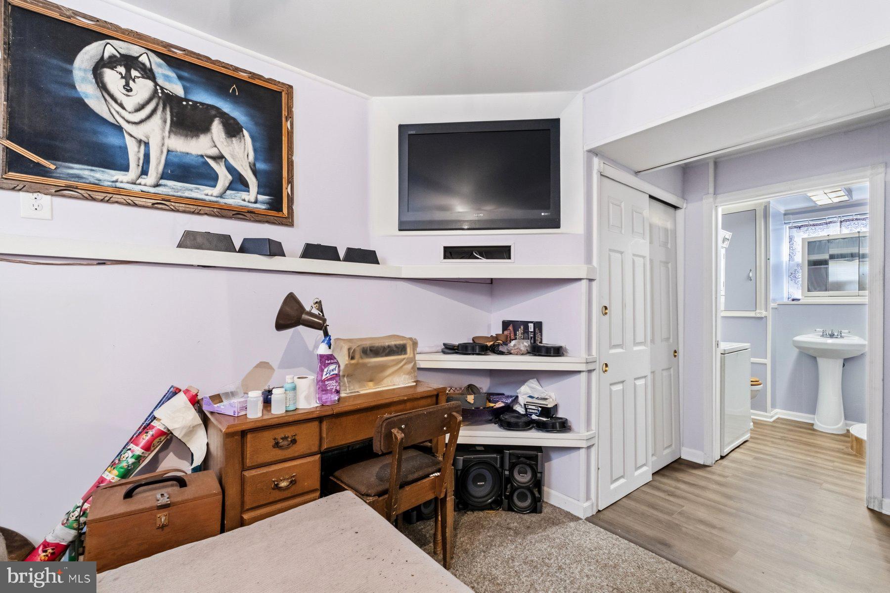 ROCKVILLE - Residential