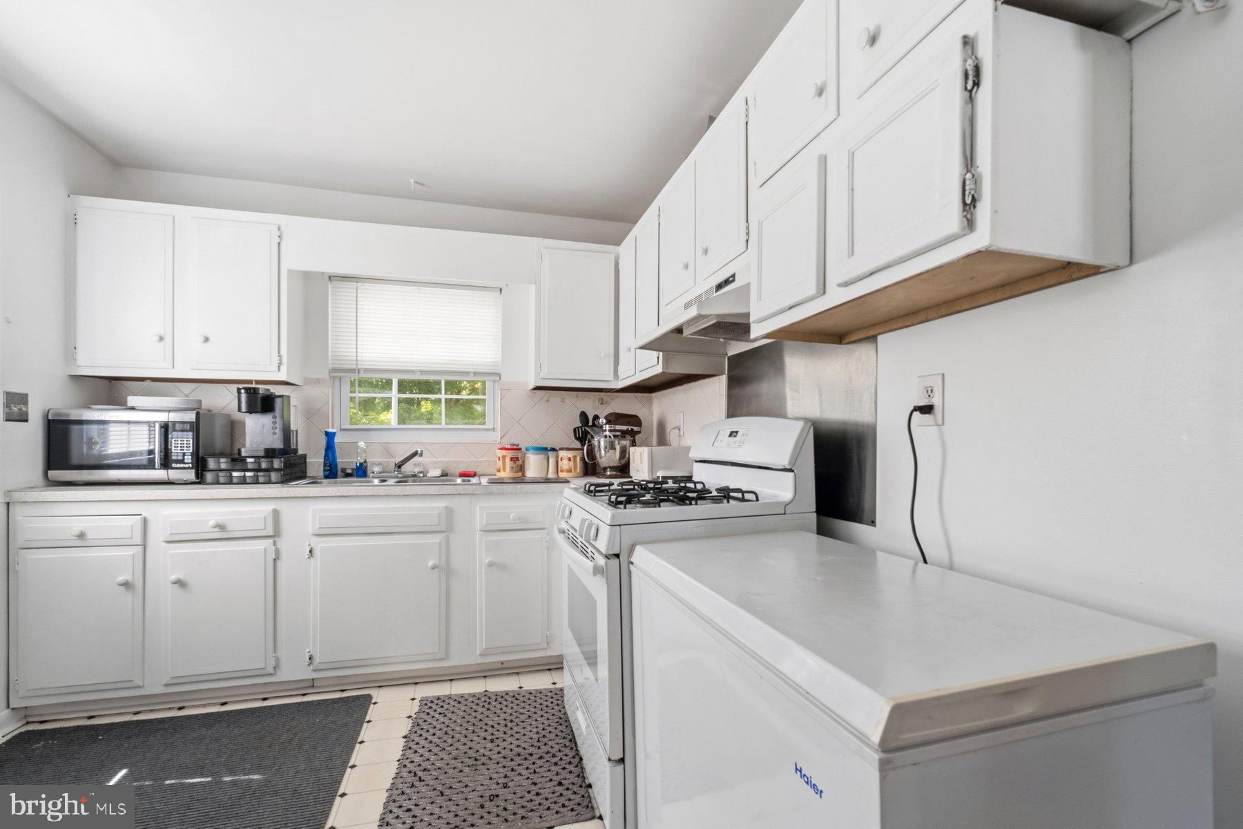 ROCKVILLE - Residential