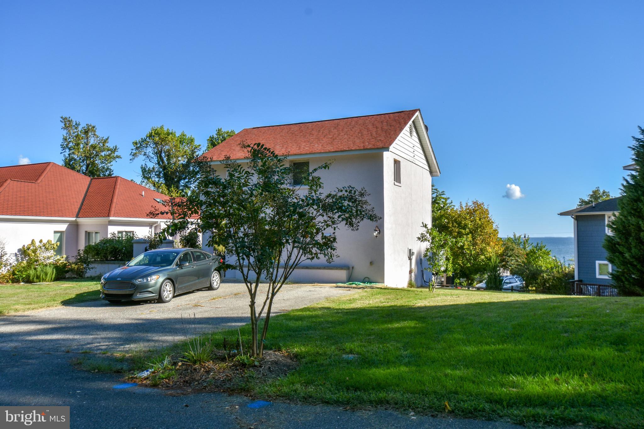 LONG BEACH - Residential