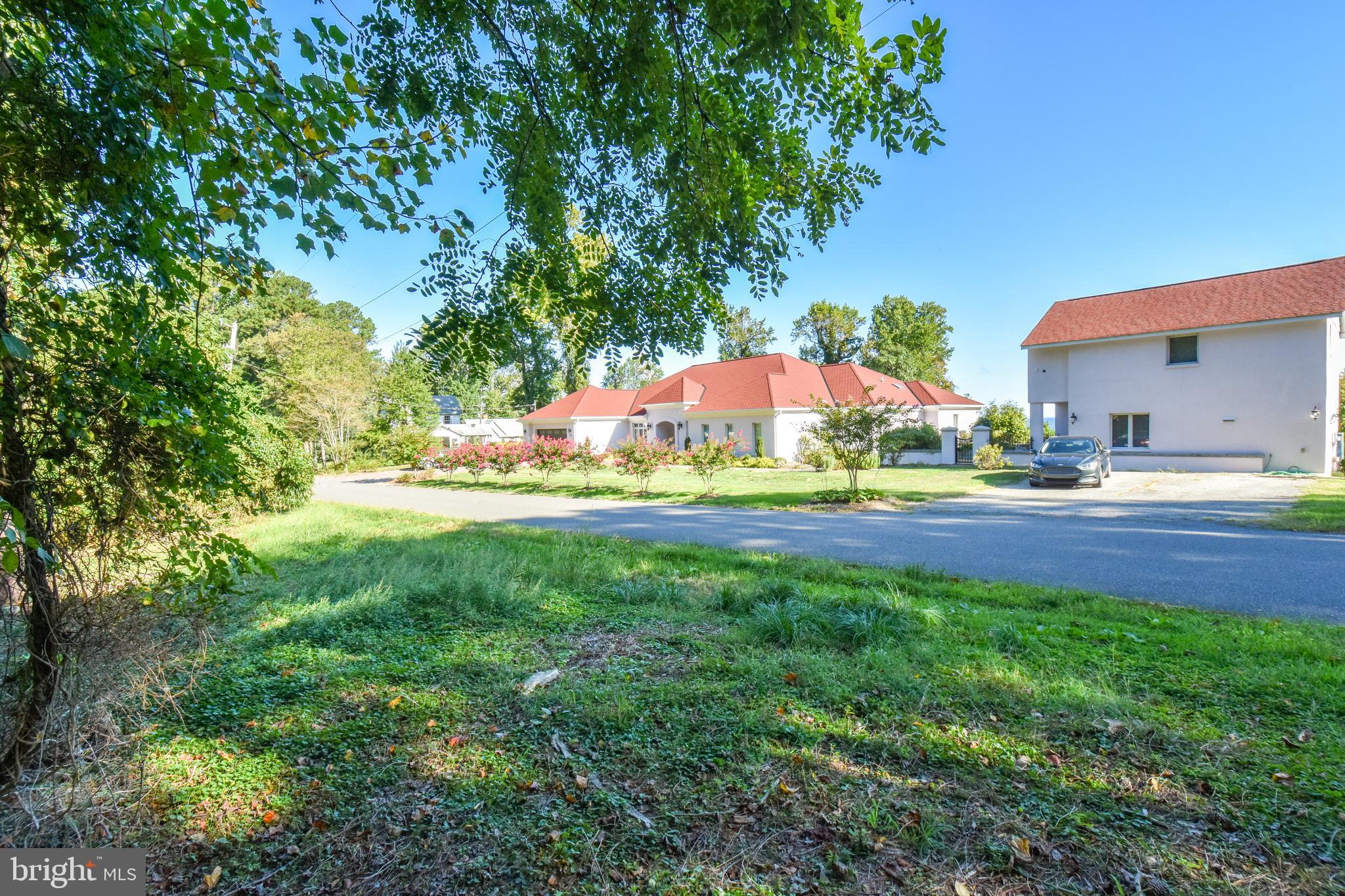 LONG BEACH - Residential