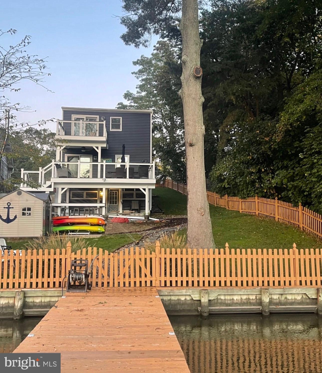 POWHATAN BEACH - Residential