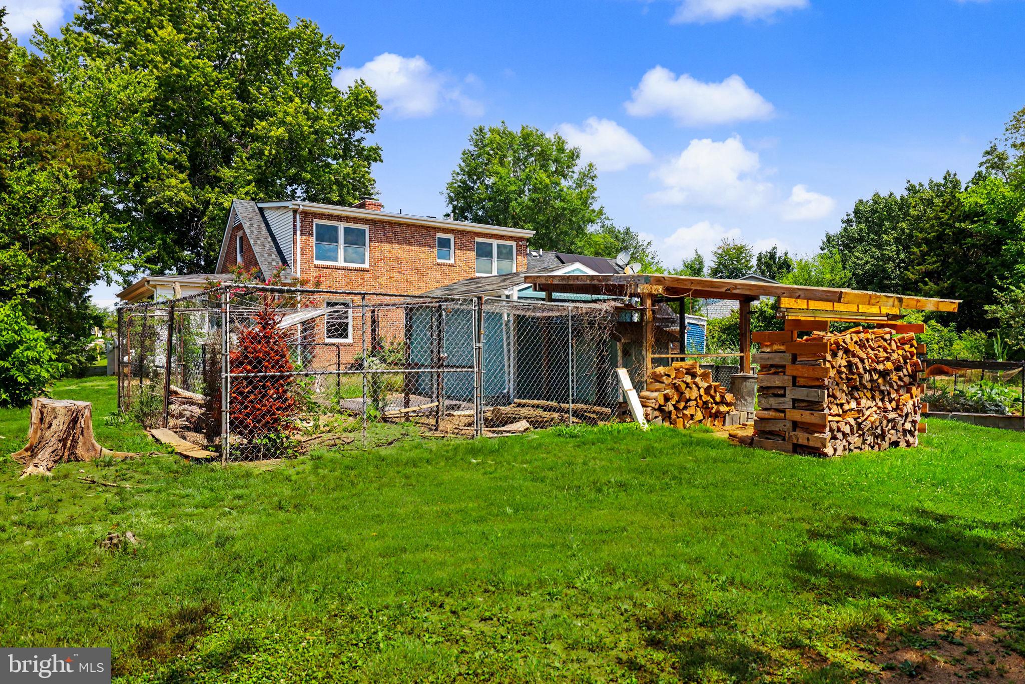 LYNN HEIGHTS - Residential