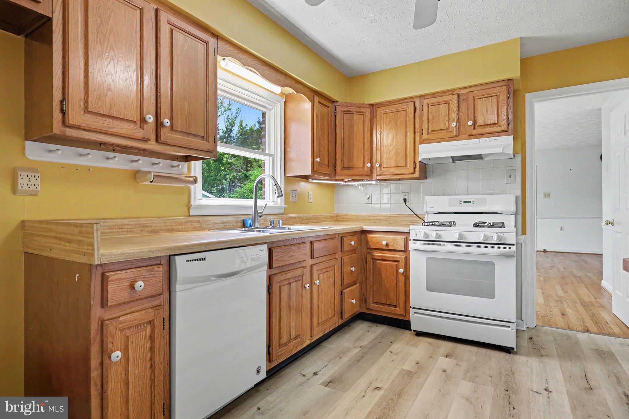 LYNN HEIGHTS - Residential