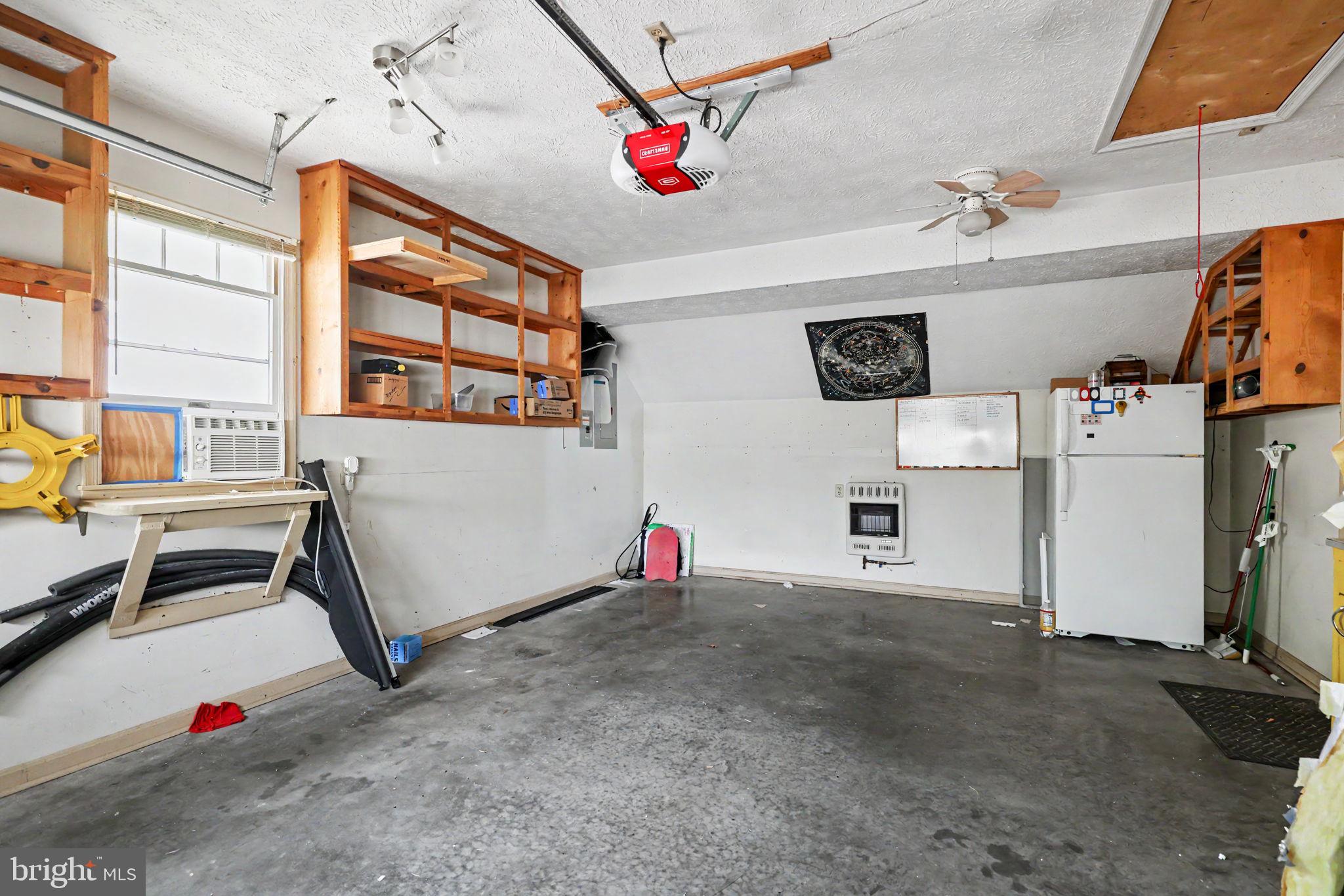 LYNN HEIGHTS - Residential