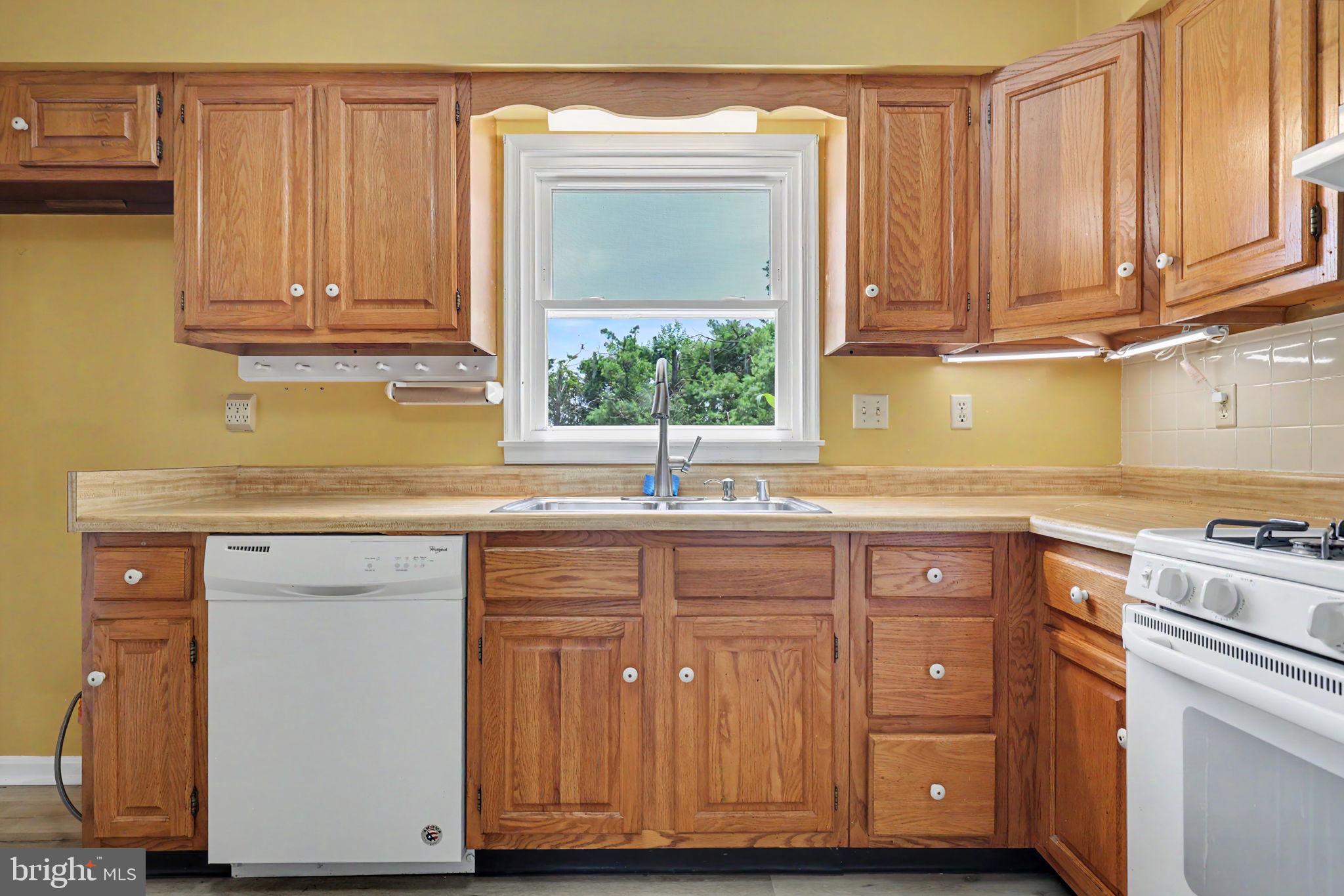 LYNN HEIGHTS - Residential