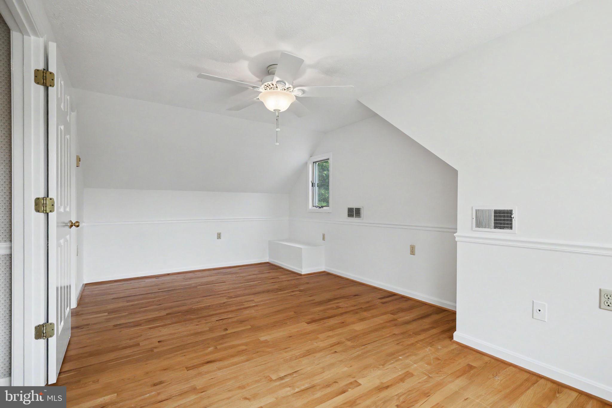 LYNN HEIGHTS - Residential